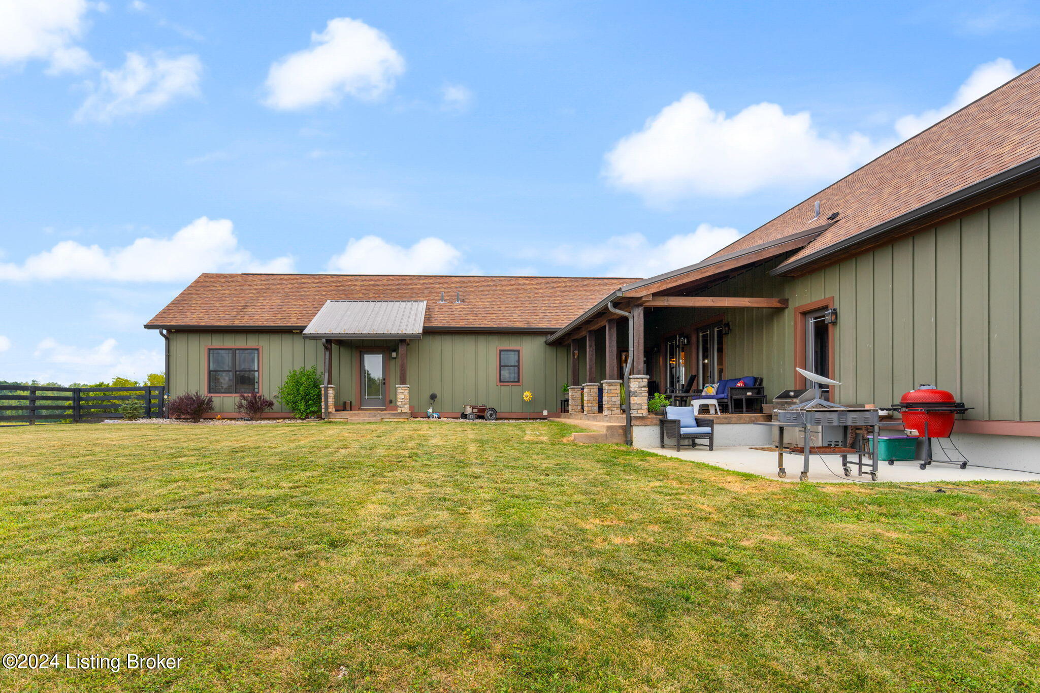 1032 Chatman Ln