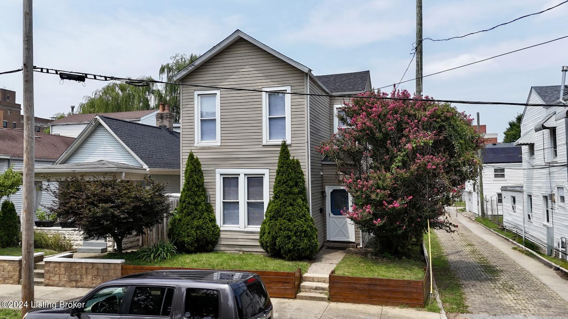 1313 E Breckinridge St