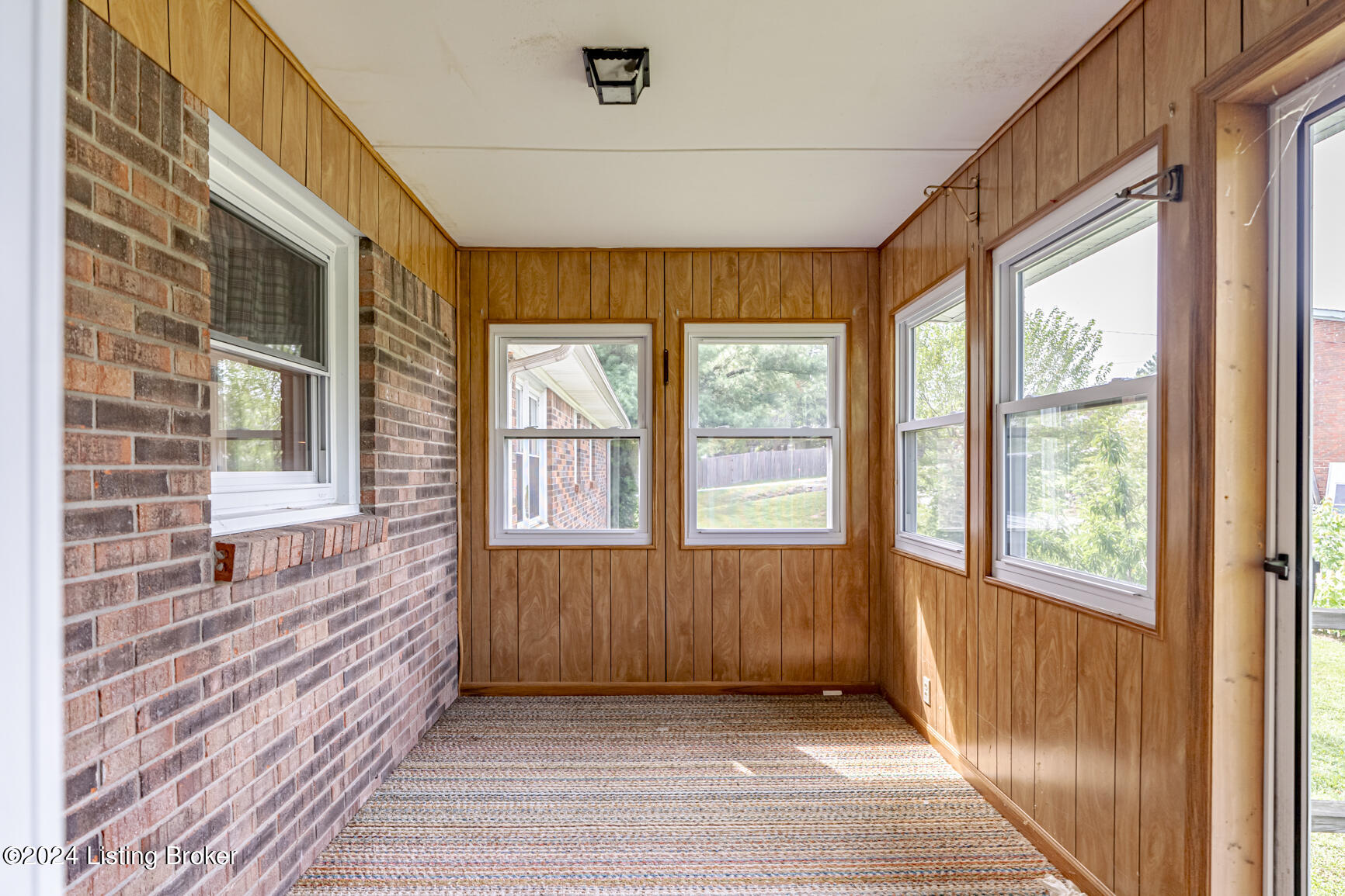 226 Shadyview Dr