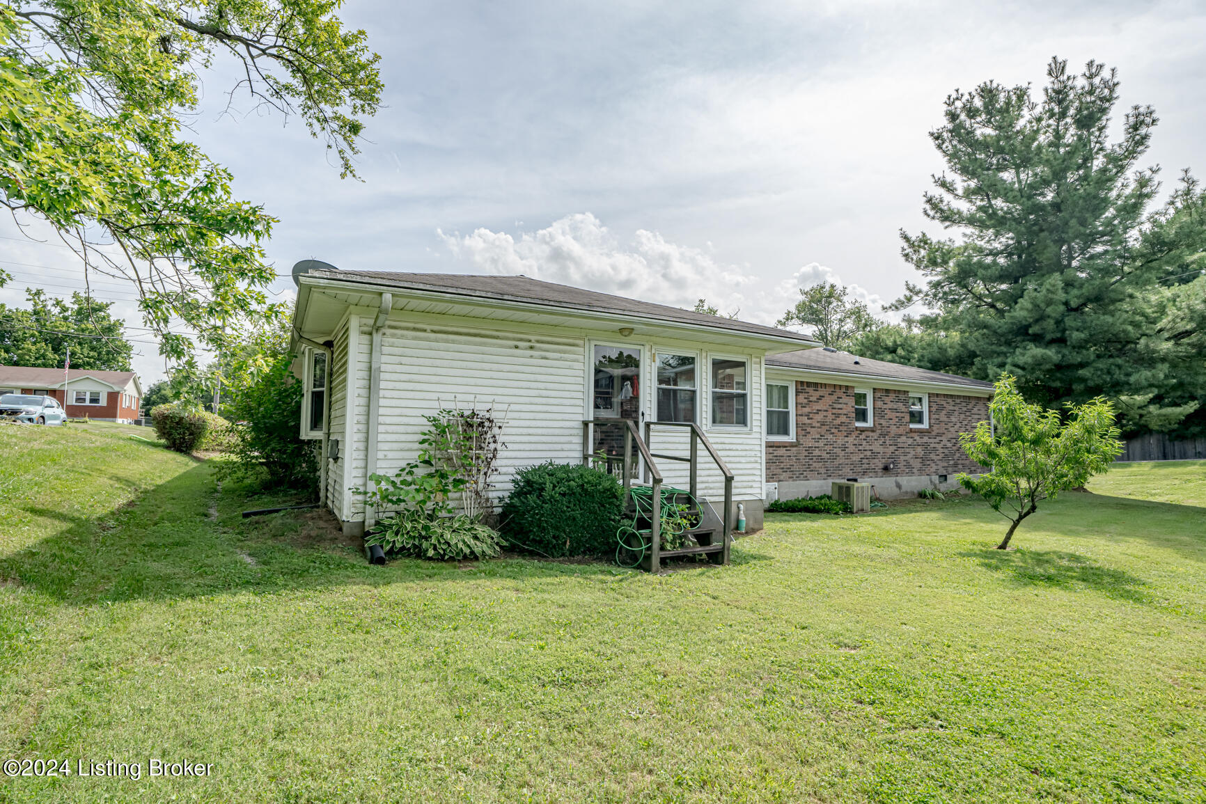 226 Shadyview Dr