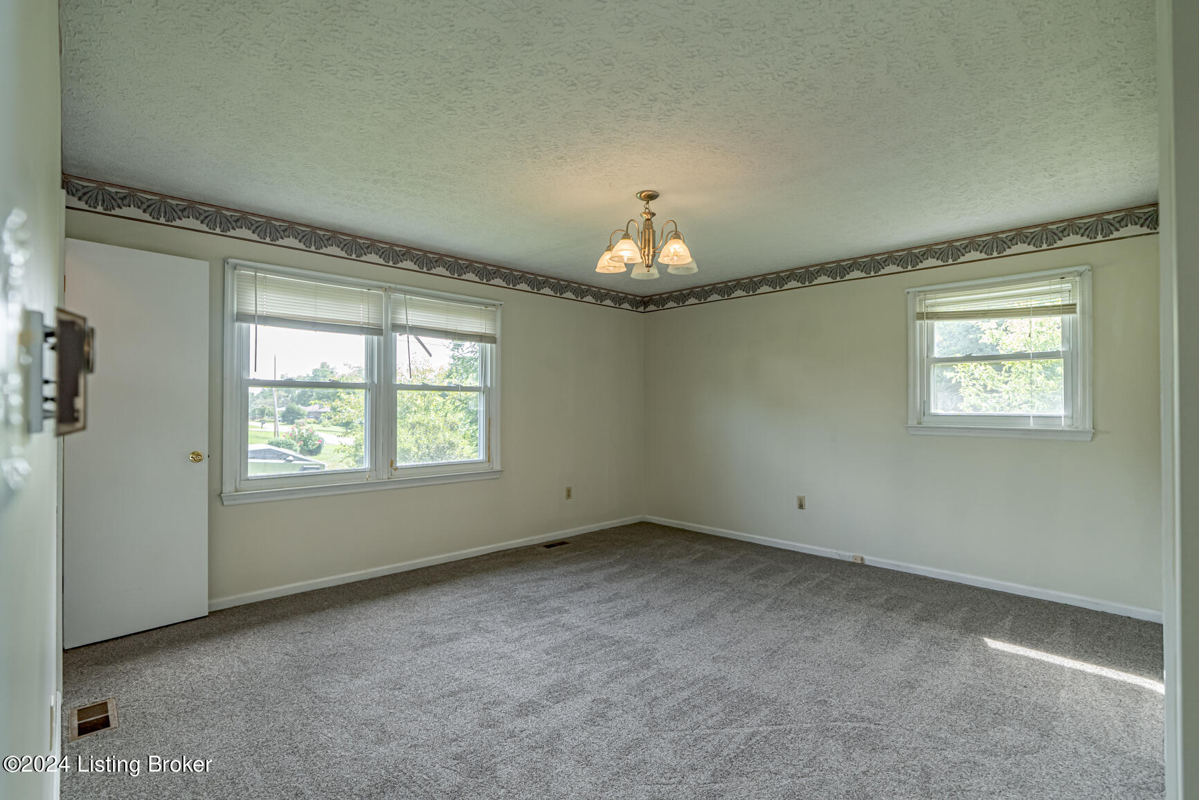 226 Shadyview Dr