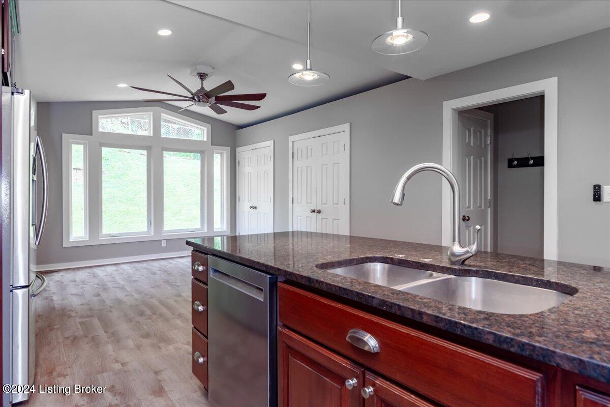 5603 Brinson Dr