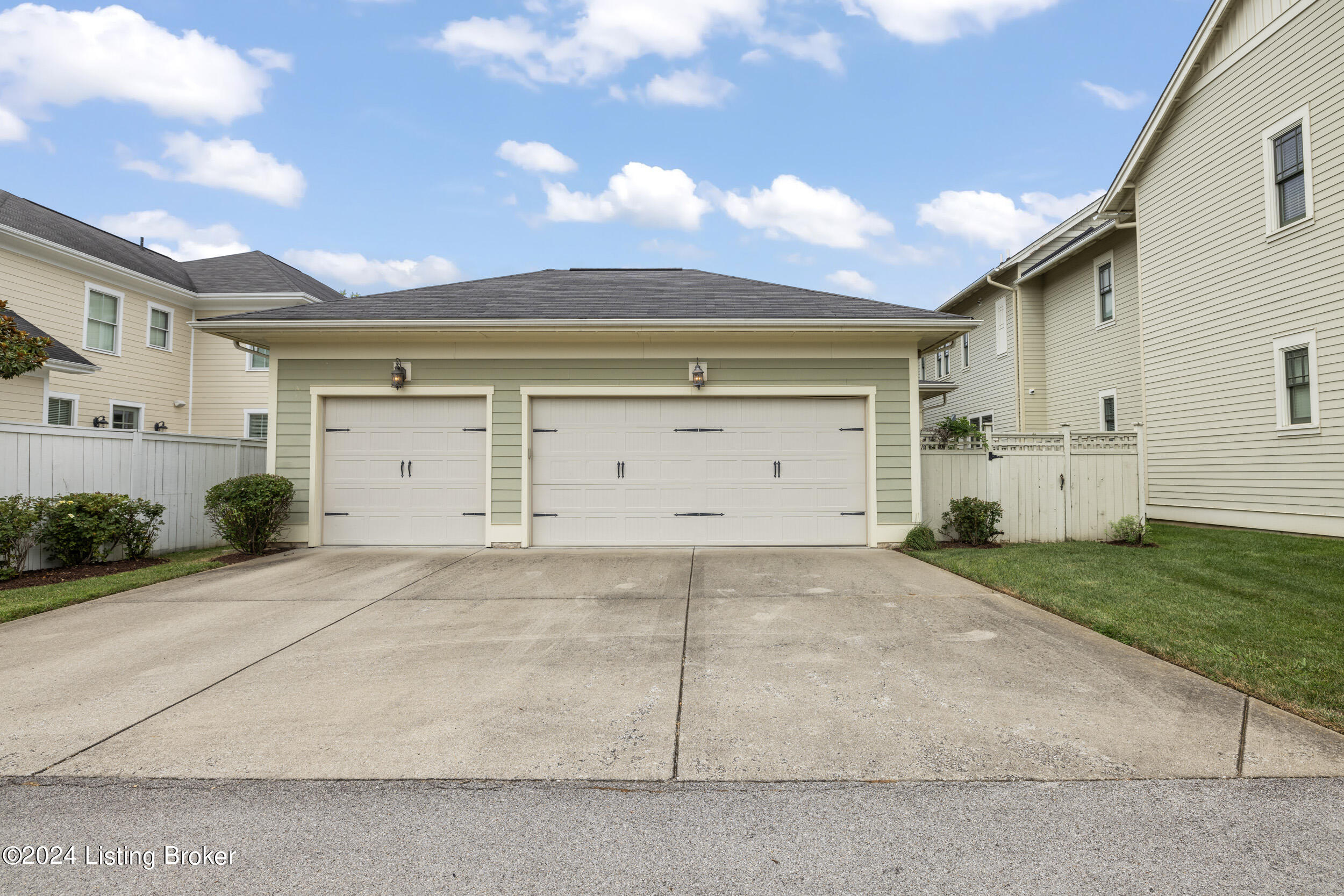9205 Angel Trumpet Dr