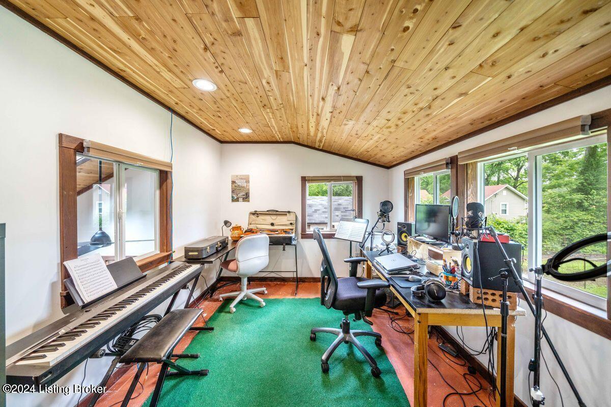 7305 Floydsburg Rd