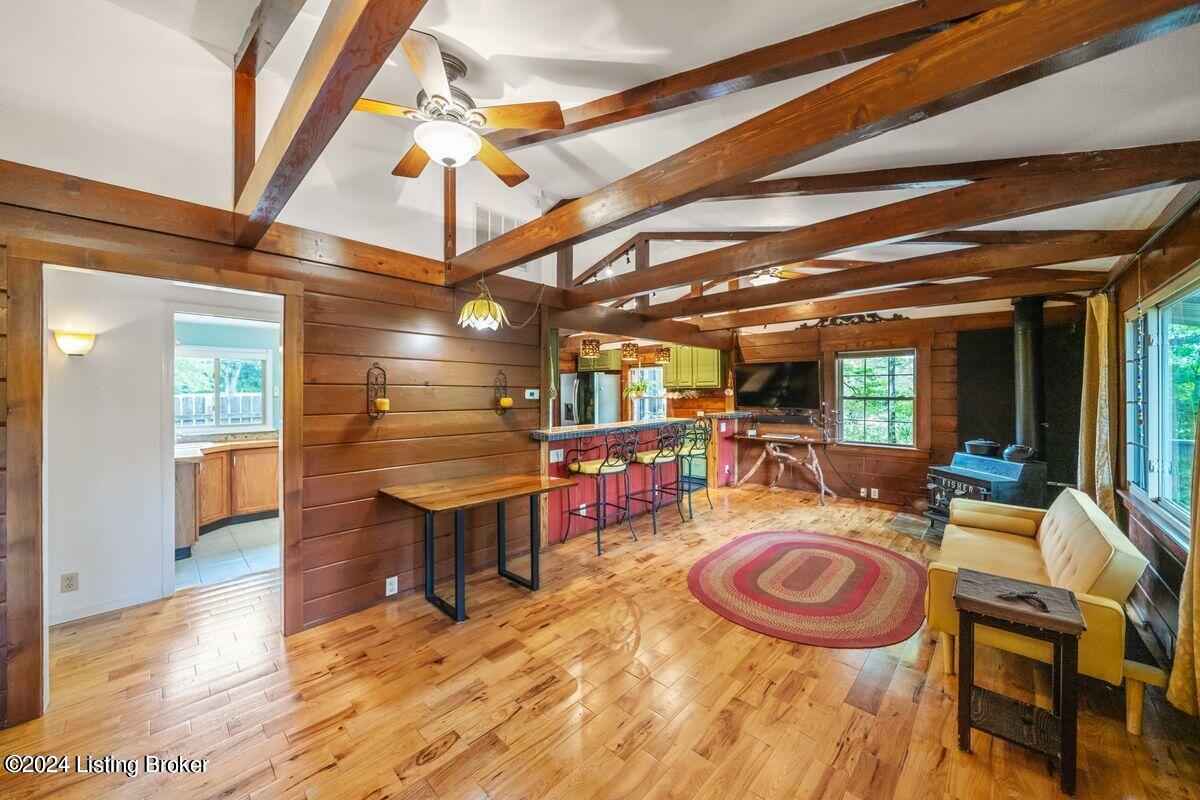 7305 Floydsburg Rd