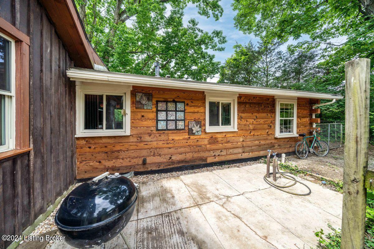 7305 Floydsburg Rd