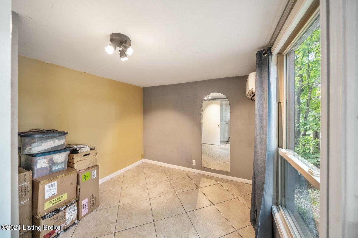 7305 Floydsburg Rd