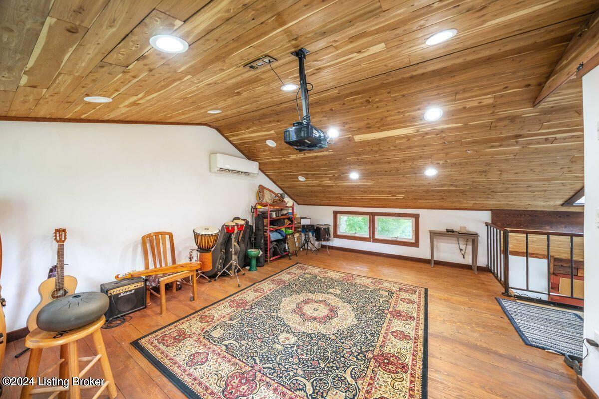 7305 Floydsburg Rd