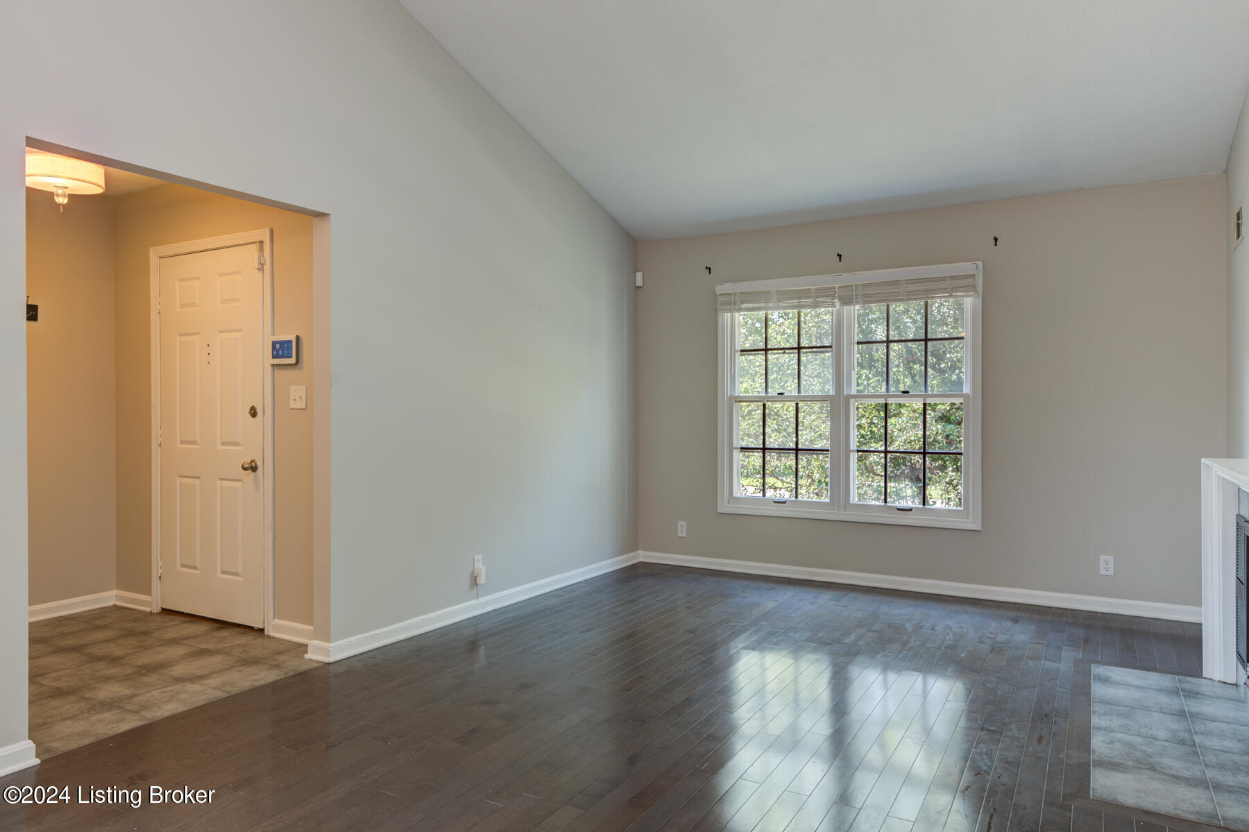 10402 Timberwood Cir