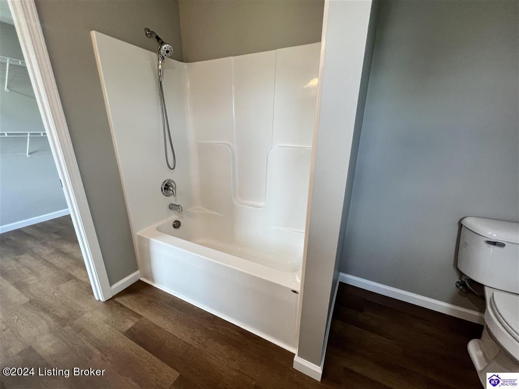 60 Albina Ct