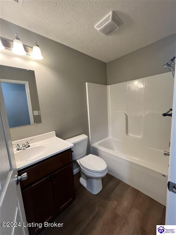 60 Albina Ct