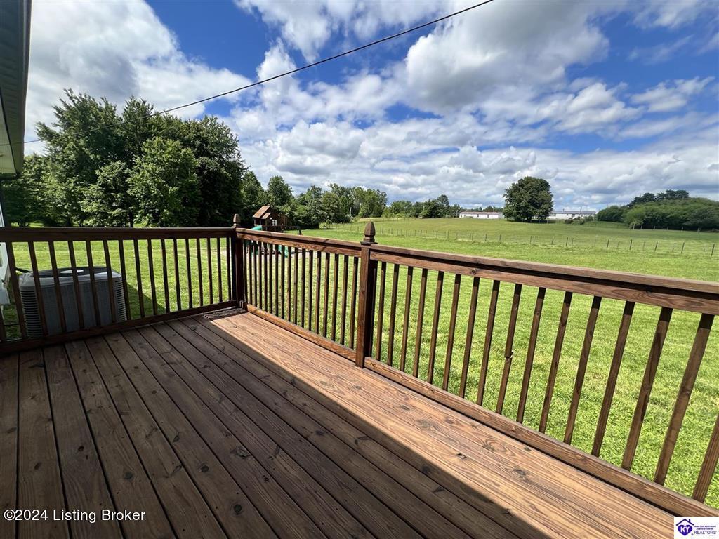 60 Albina Ct