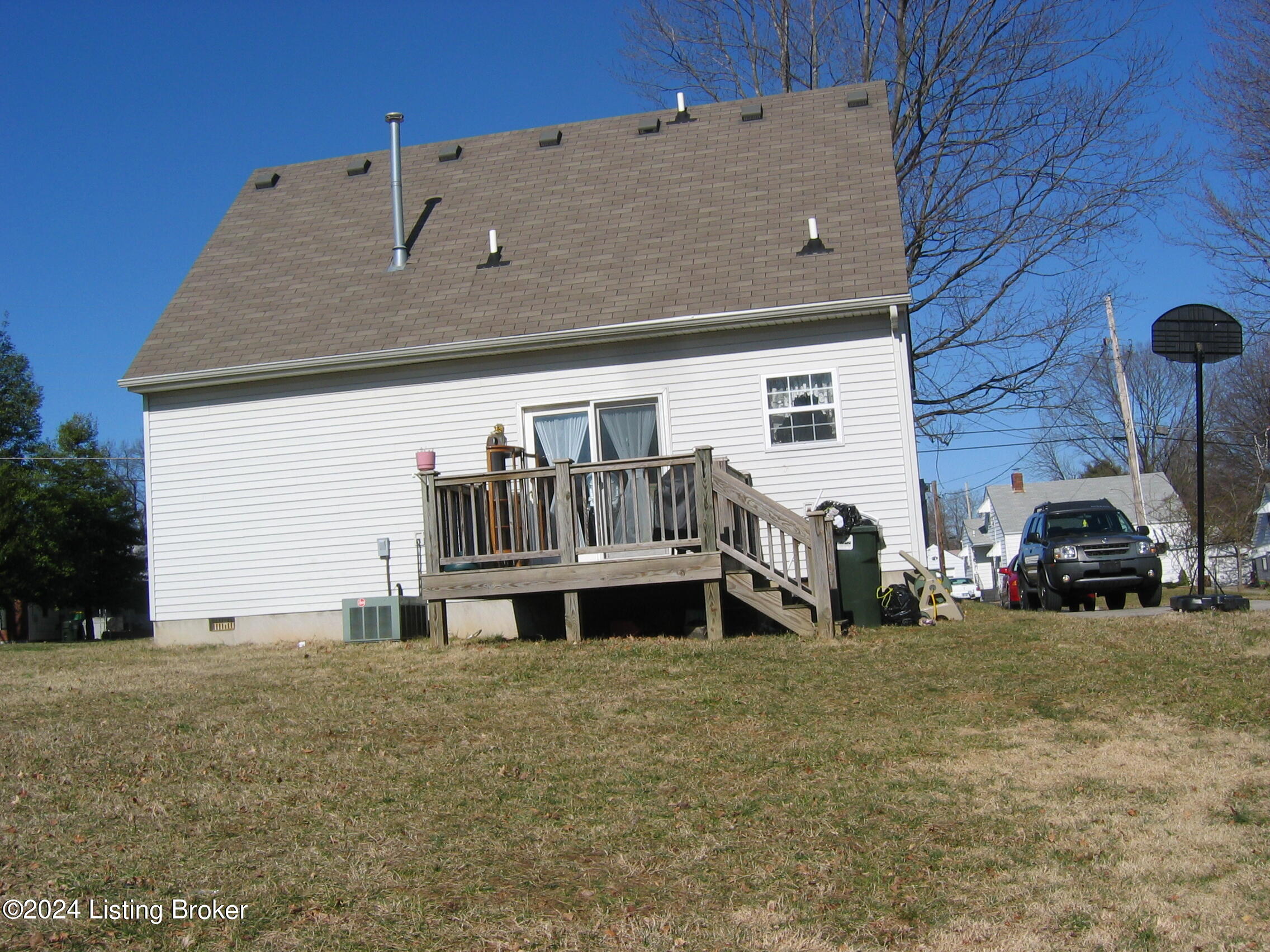 3606 Locust Ave
