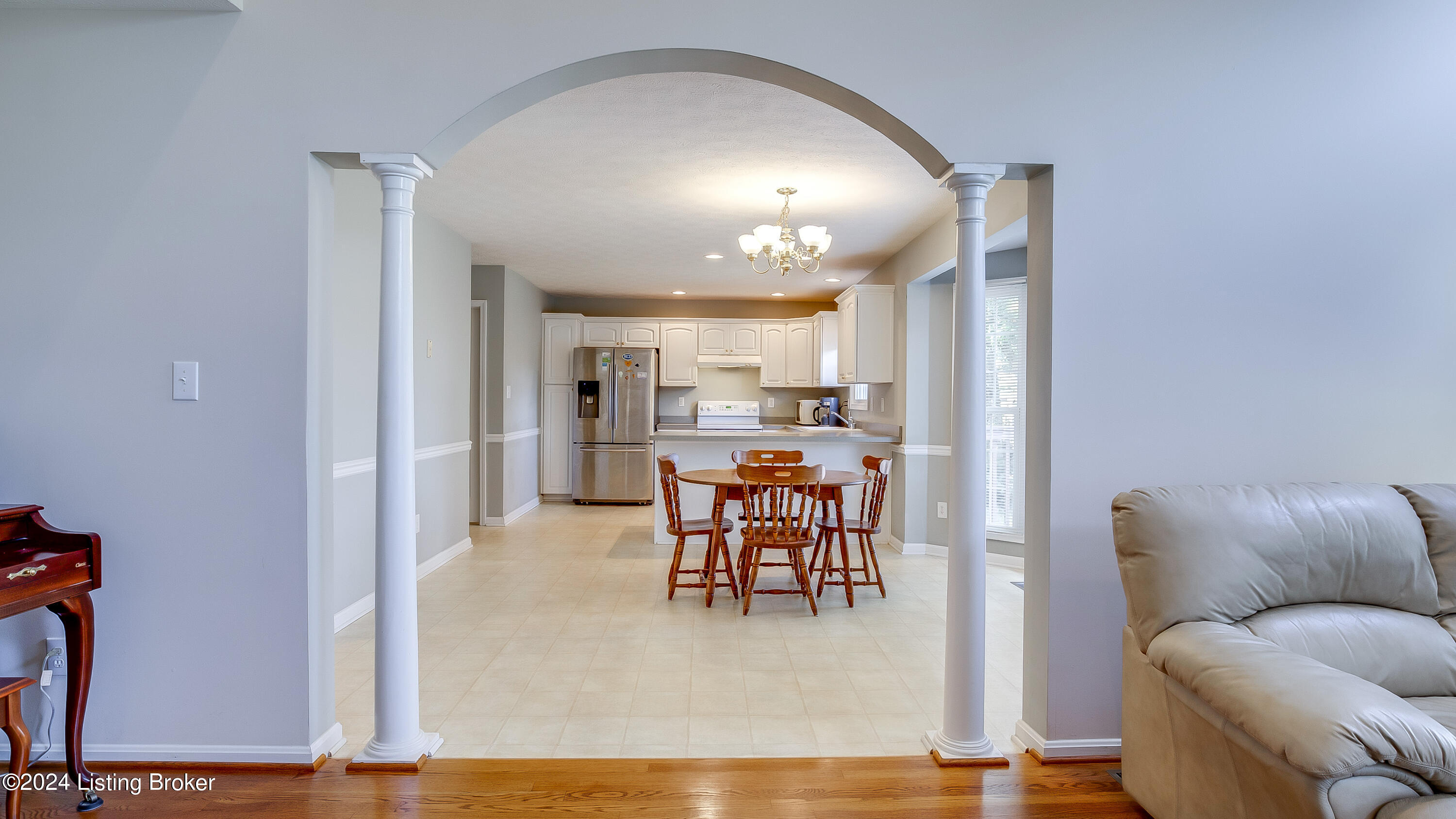 12910 Willow Forest Dr