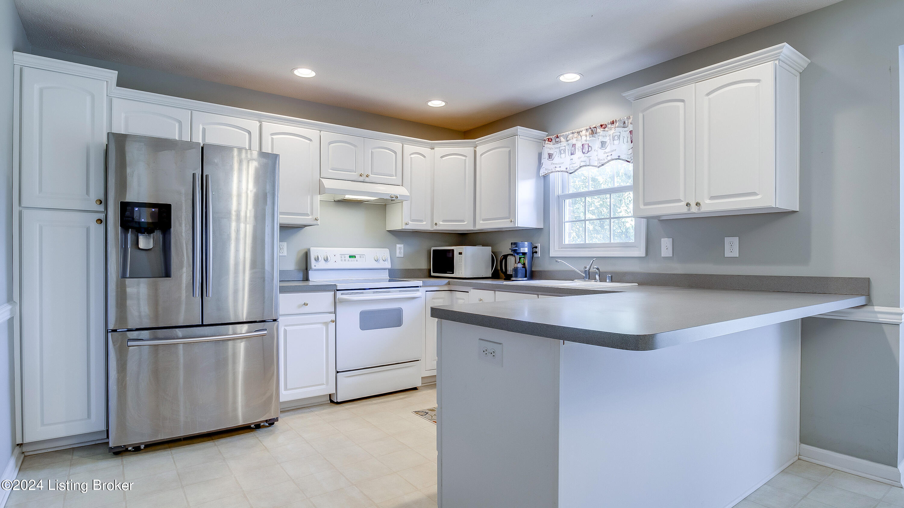 12910 Willow Forest Dr