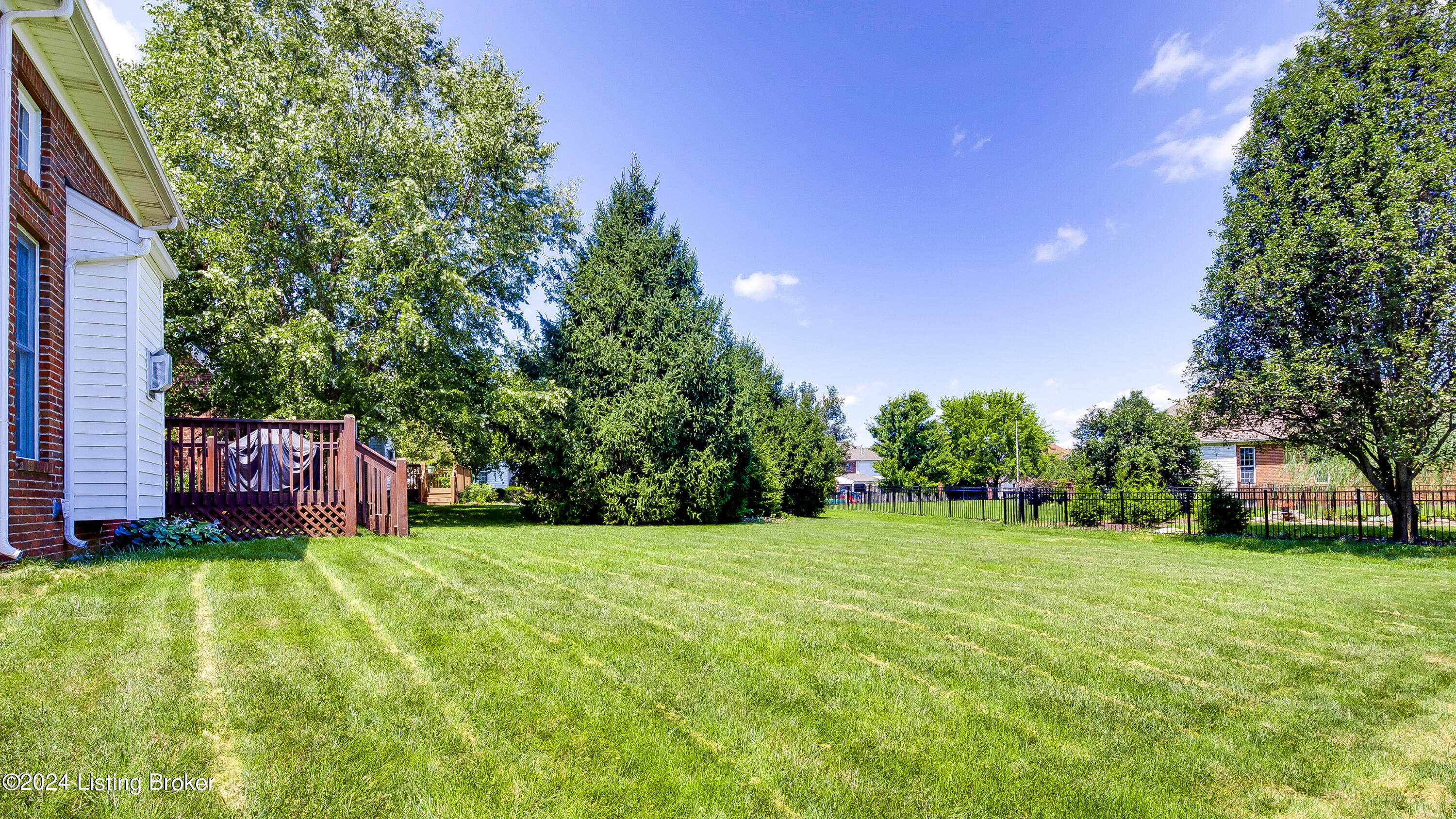 12910 Willow Forest Dr