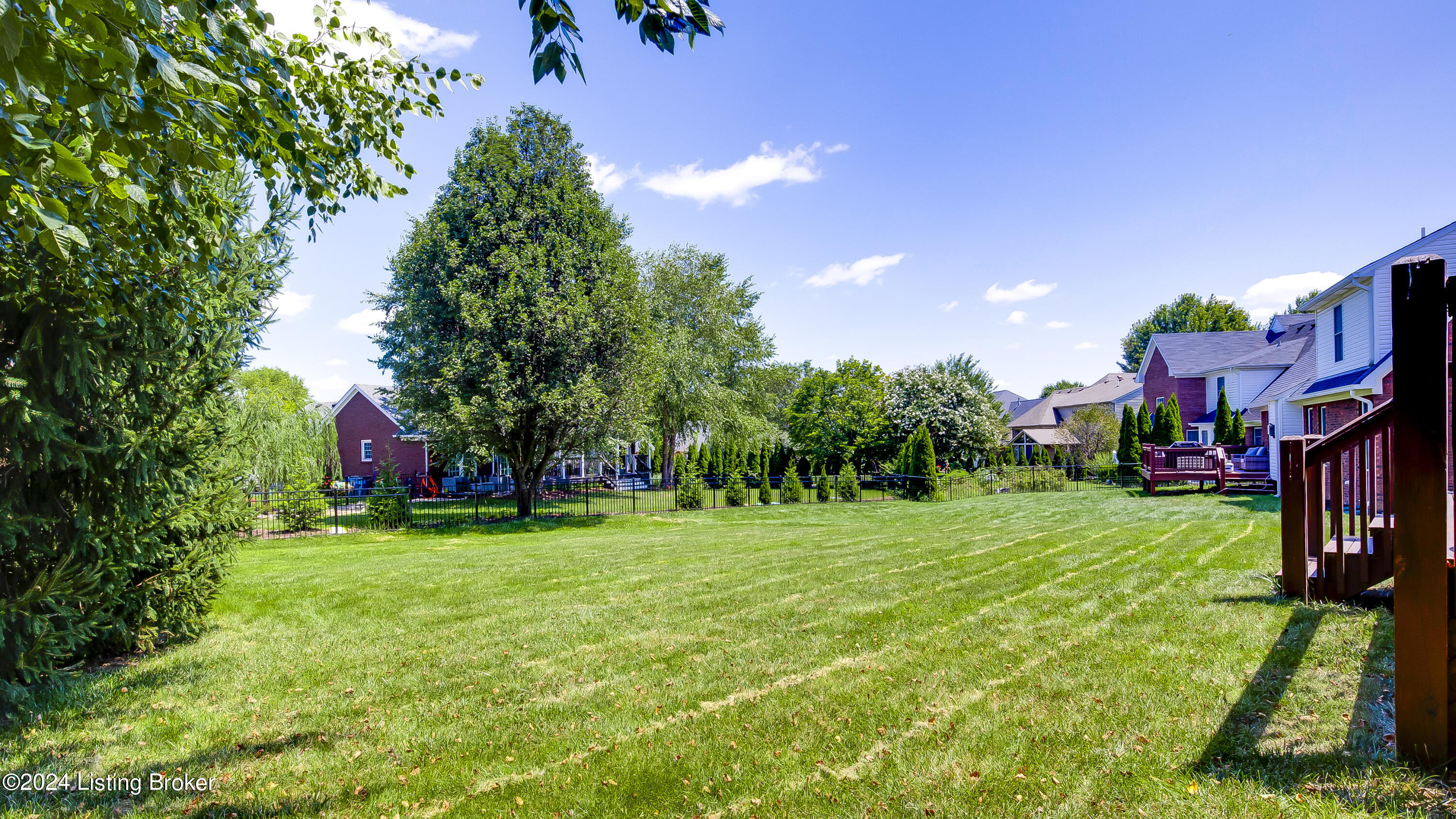 12910 Willow Forest Dr