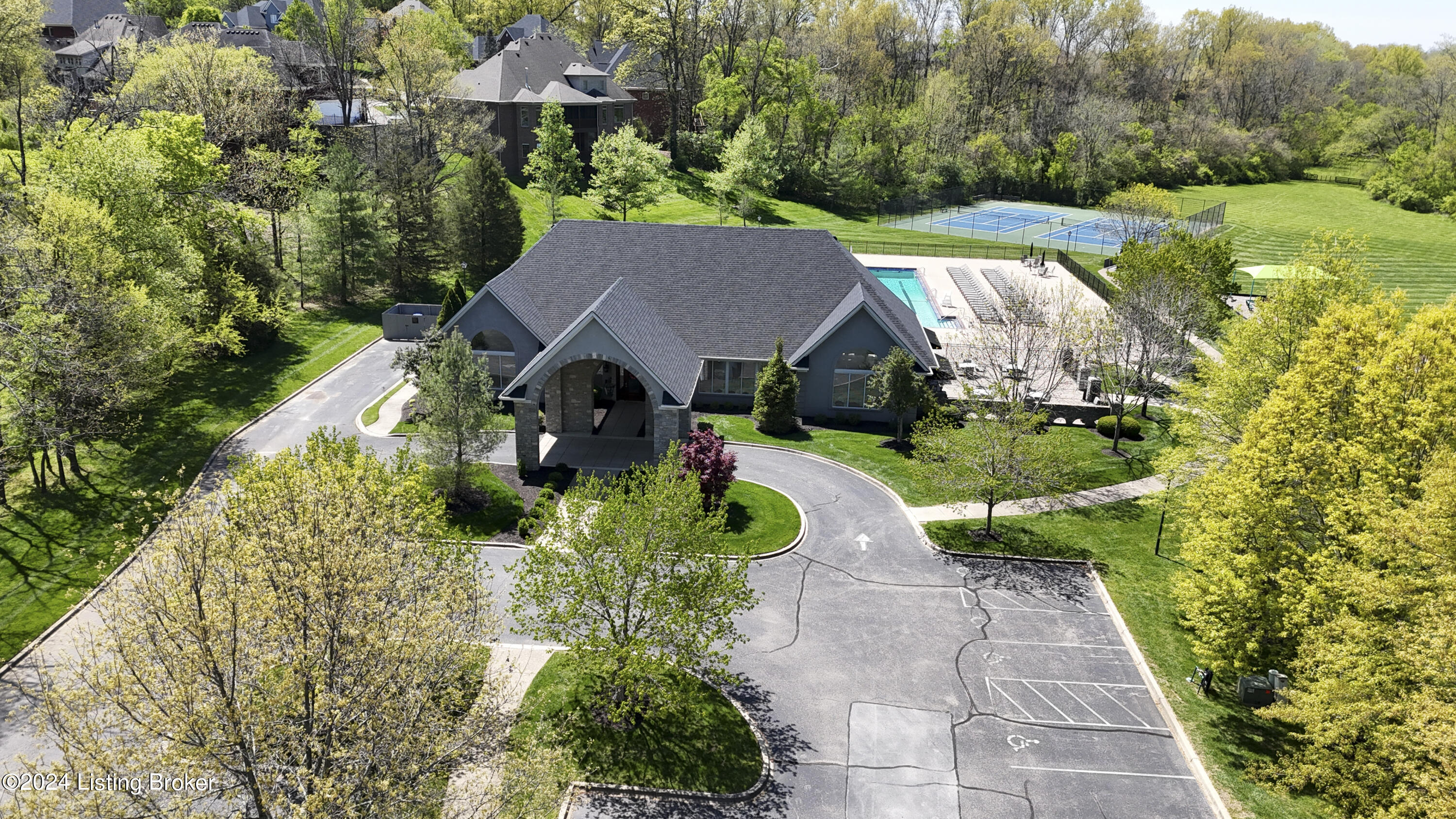 18512 Longview Park Ln