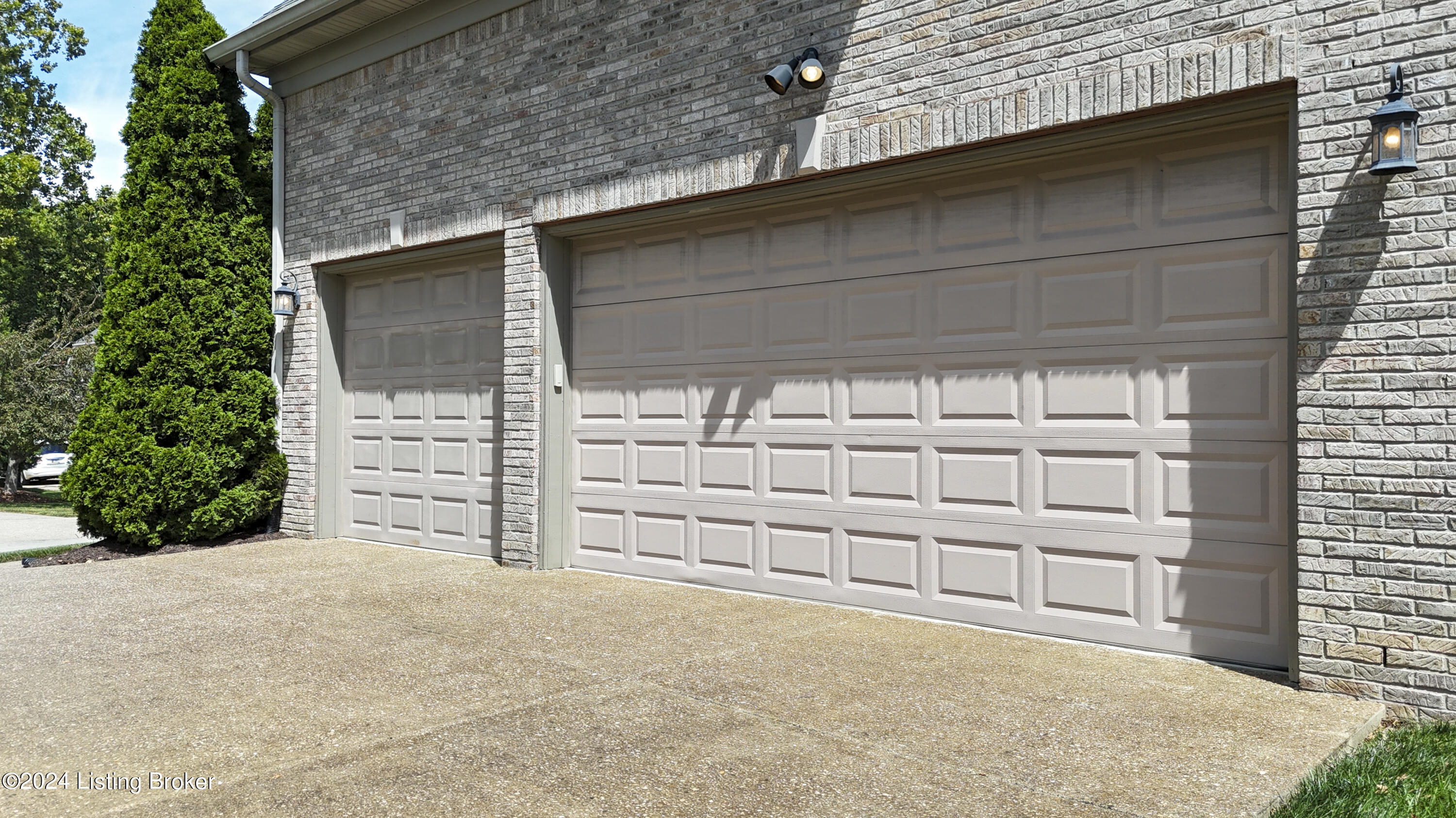 15112 Meadow Farms Ct