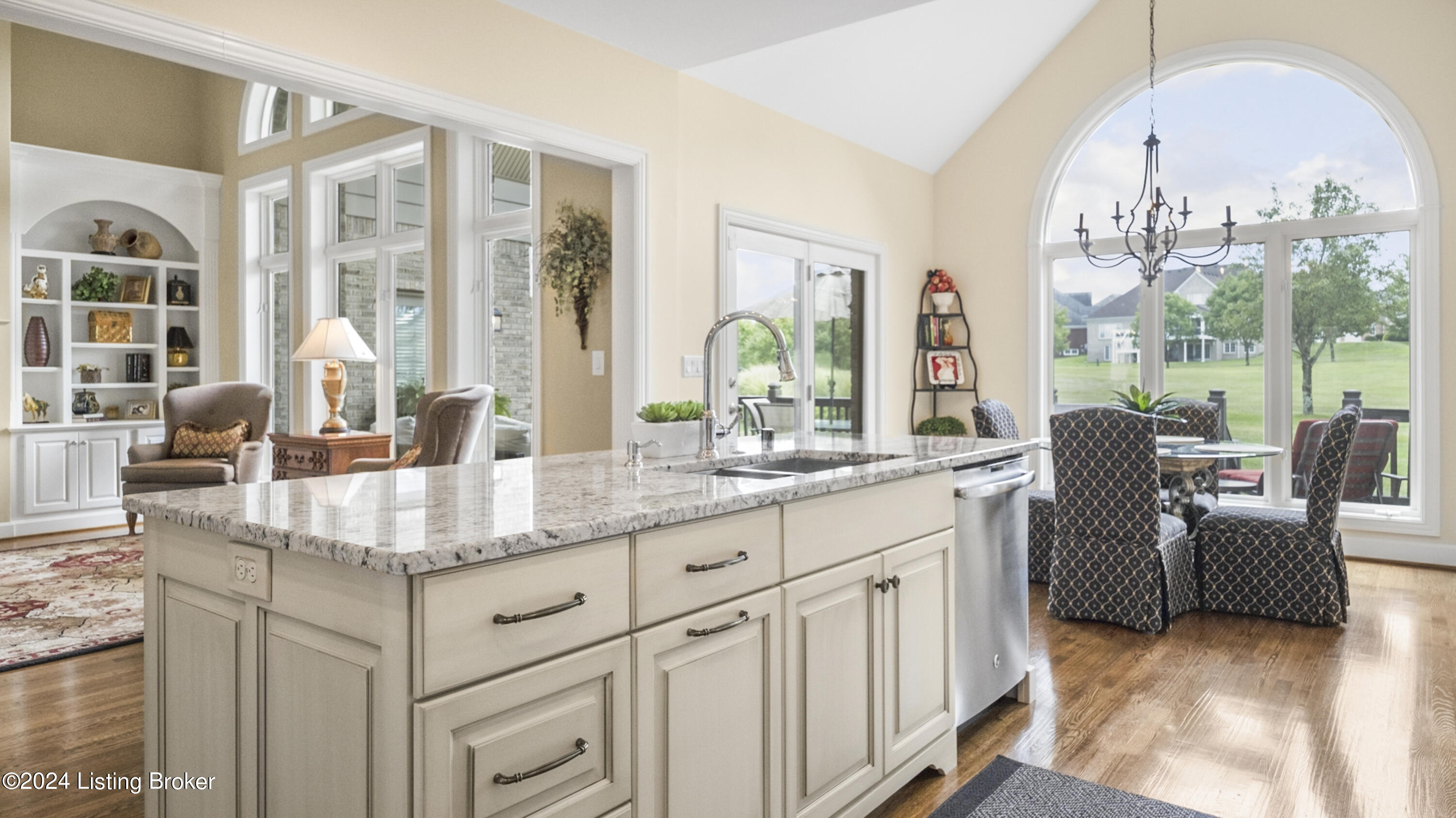 15112 Meadow Farms Ct