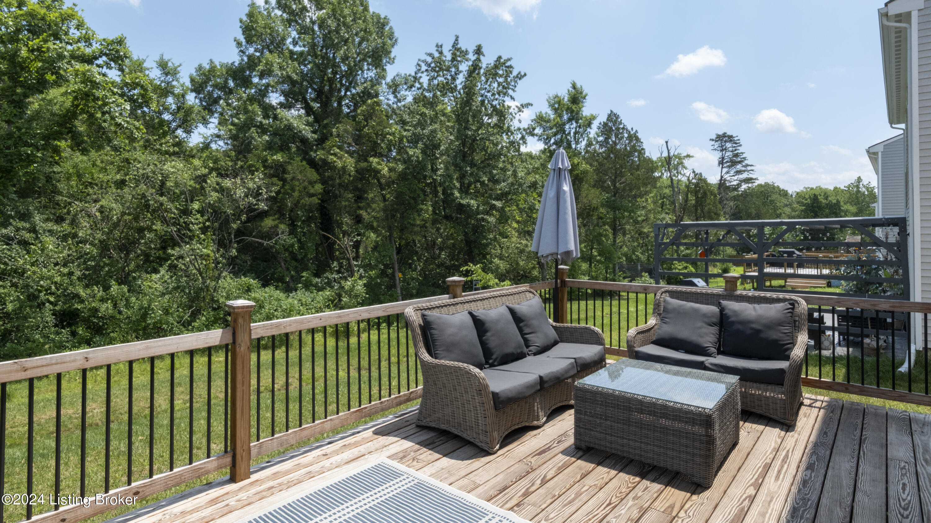 7105 Hollow Oaks Dr