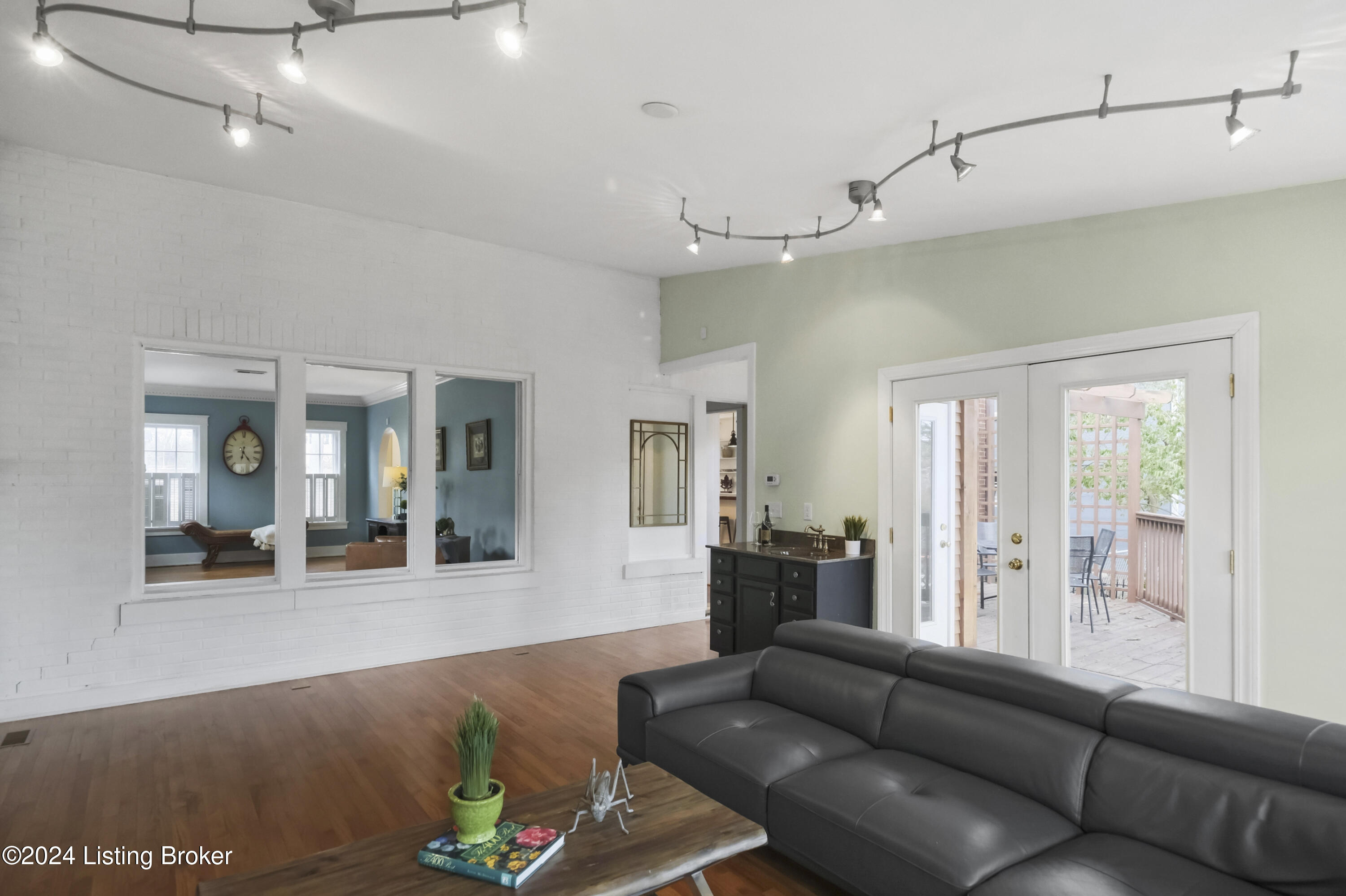 1412 Goddard Ave
