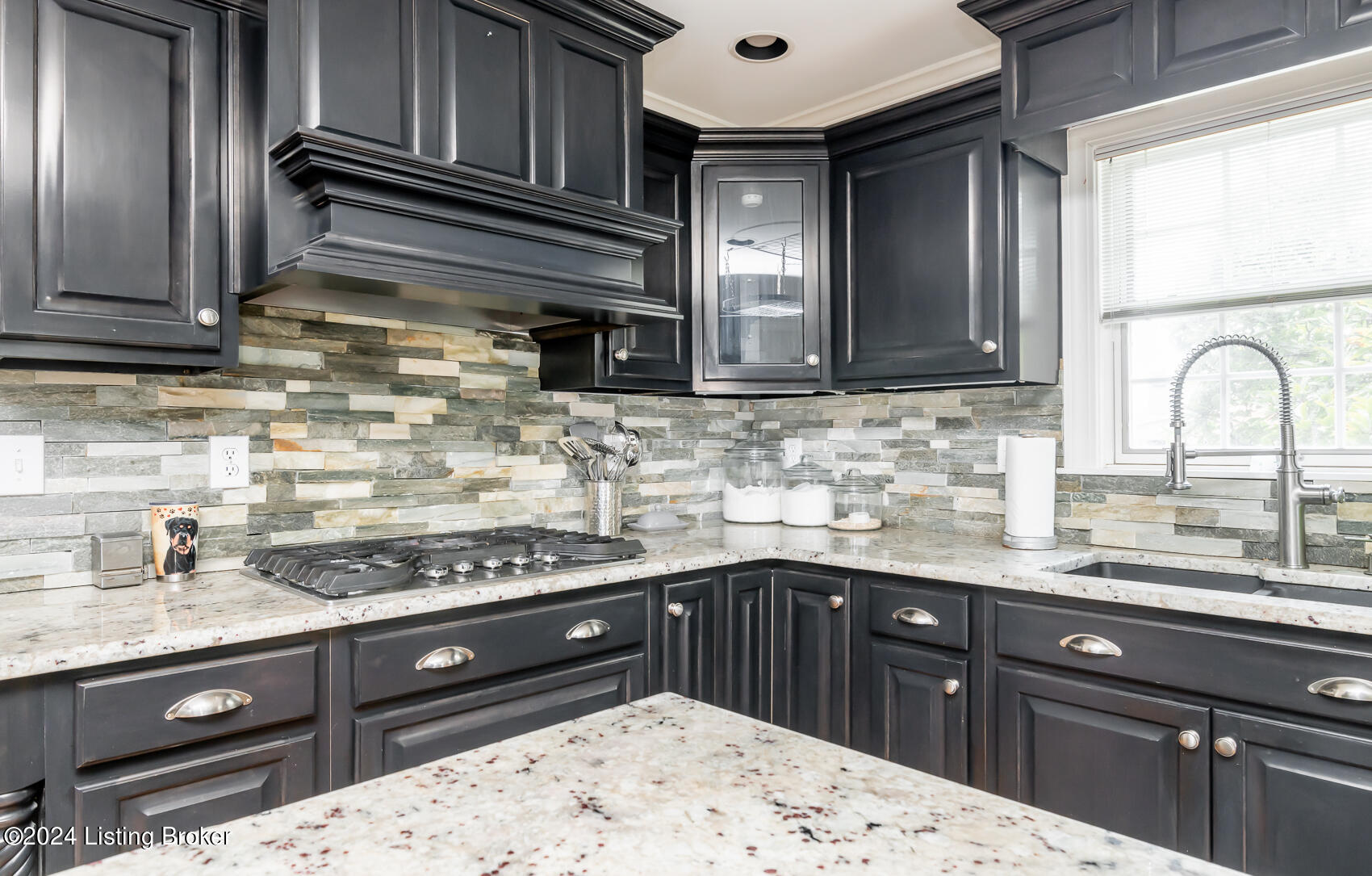 7811 Hall Farm Dr