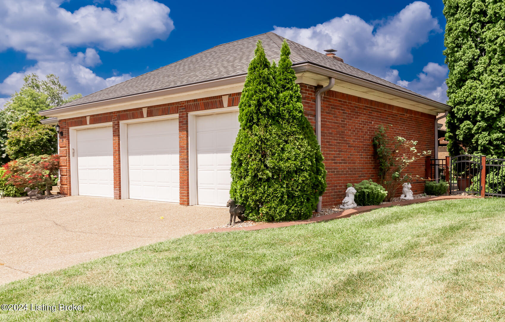 7811 Hall Farm Dr
