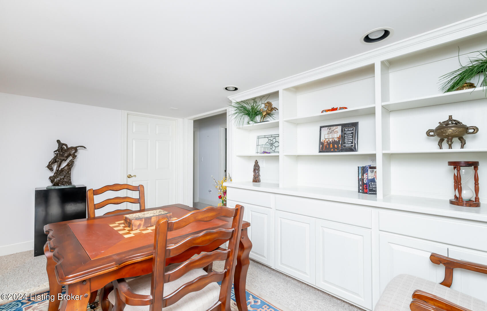 7811 Hall Farm Dr