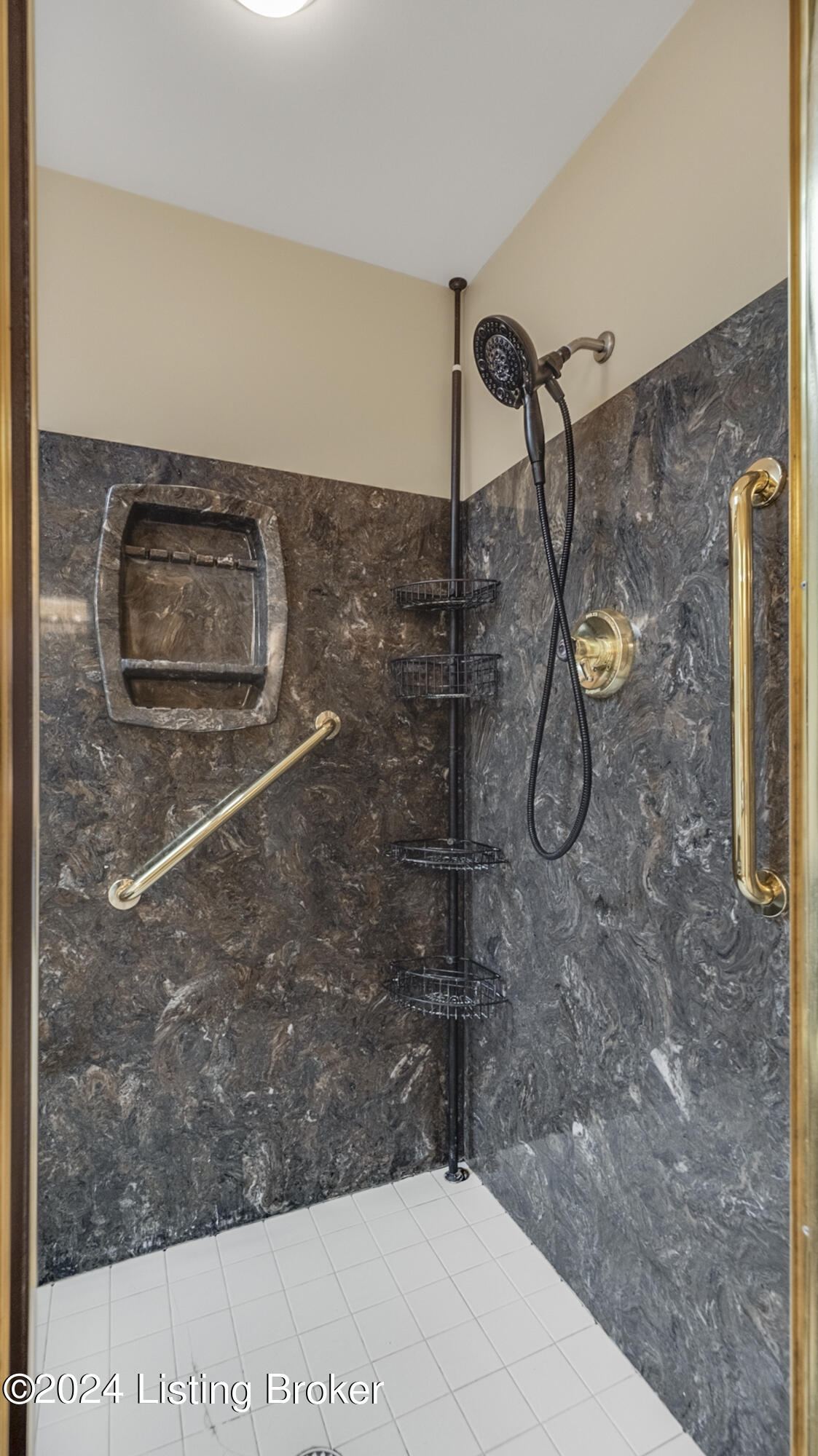 2608 Ballantrae Cir