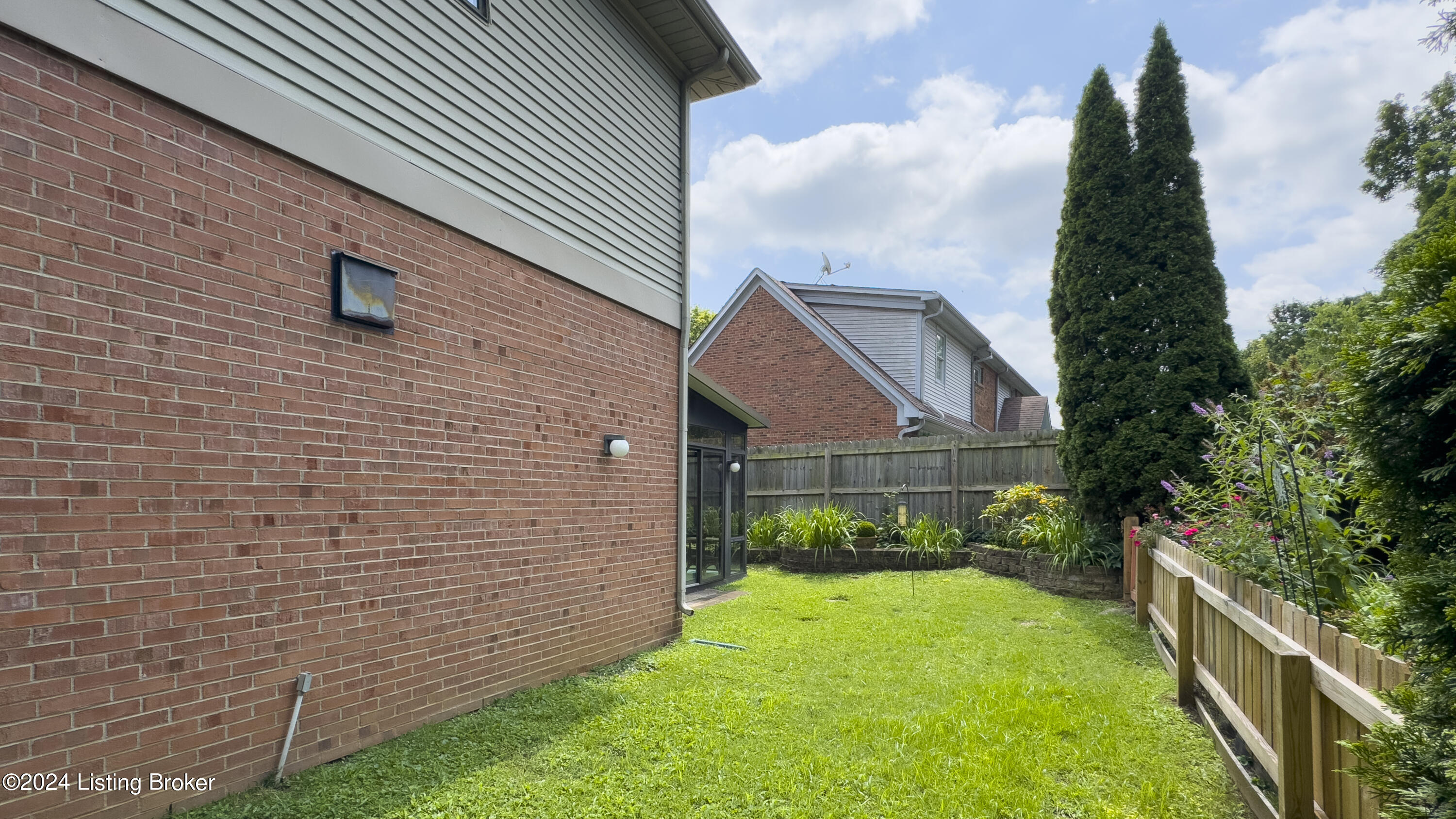 2608 Ballantrae Cir