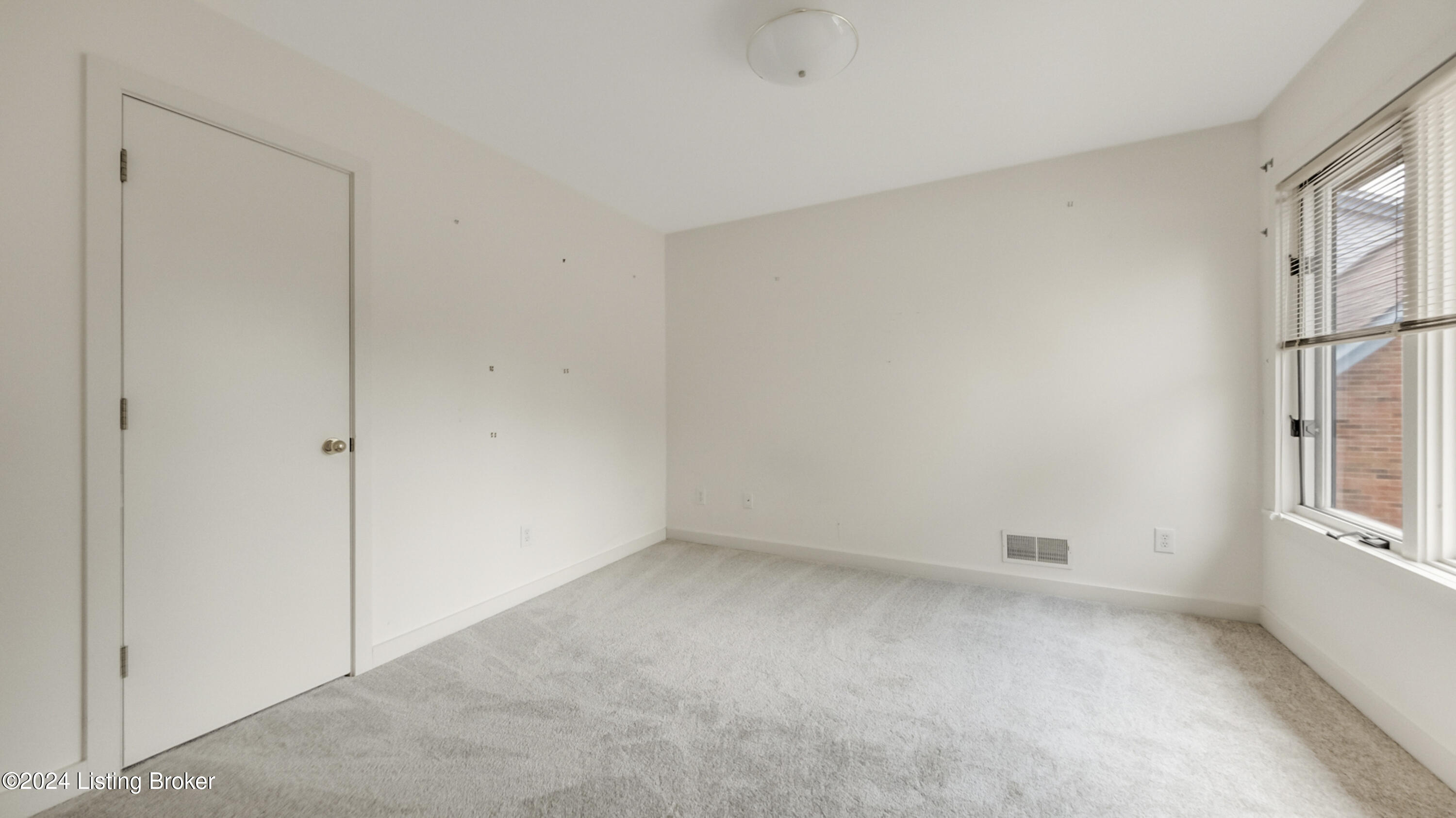 2608 Ballantrae Cir