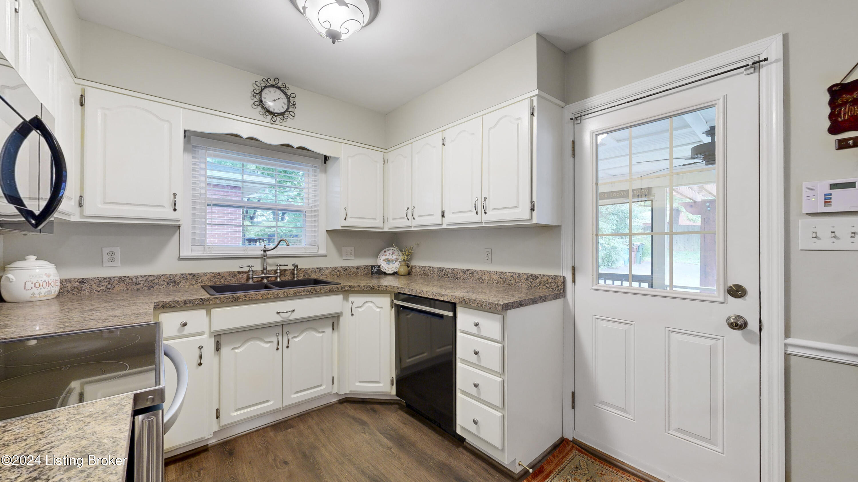36 Narwood Dr