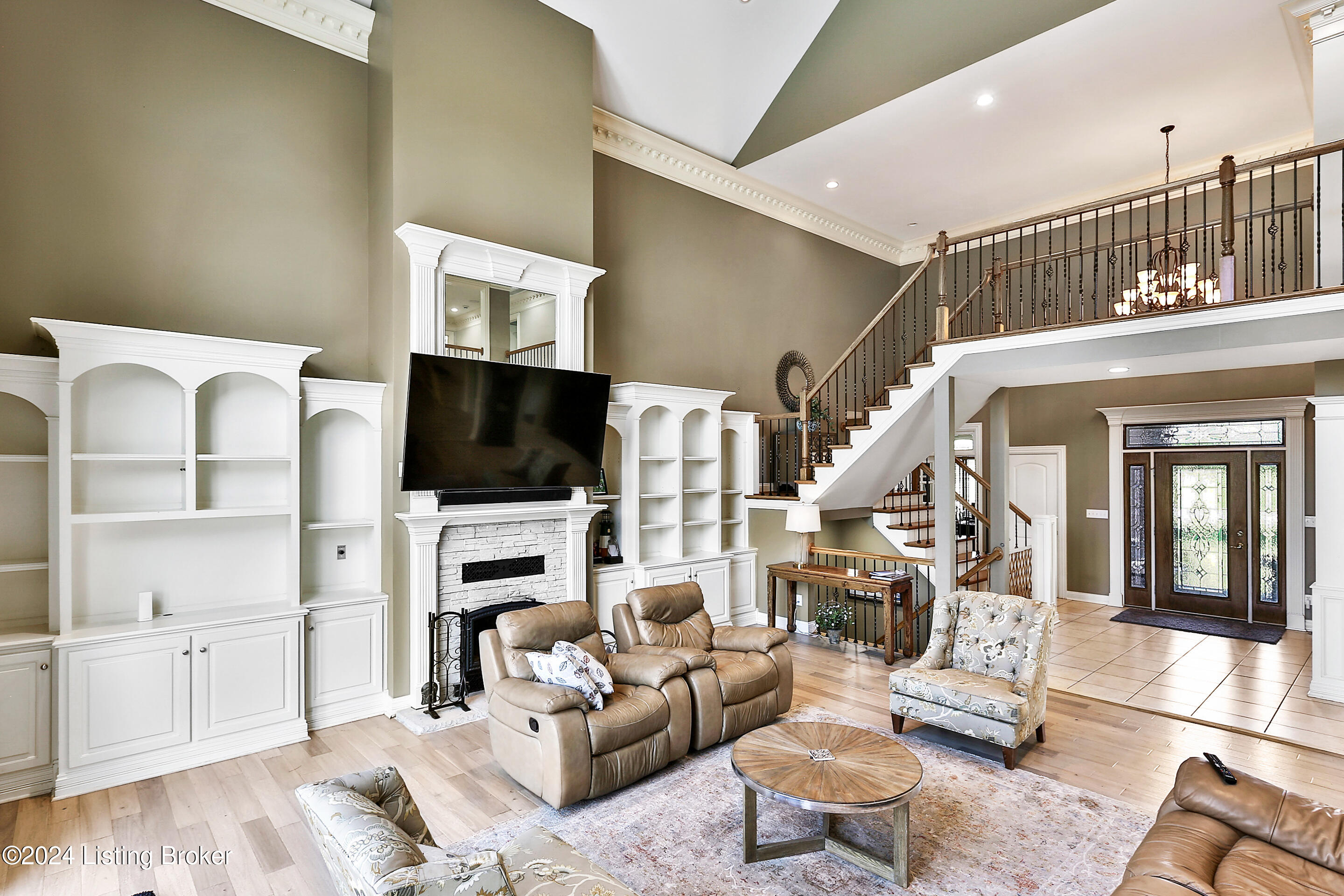 15804 Crystal Valley Way
