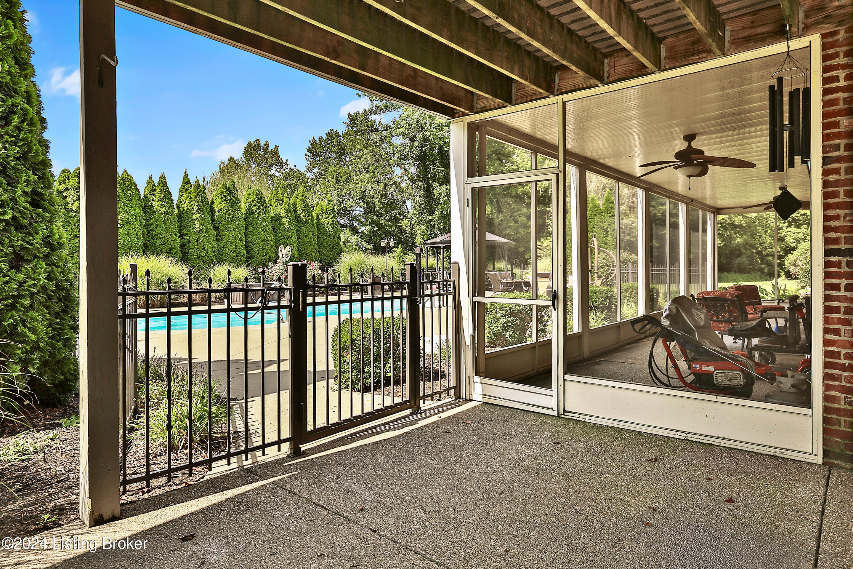 15804 Crystal Valley Way