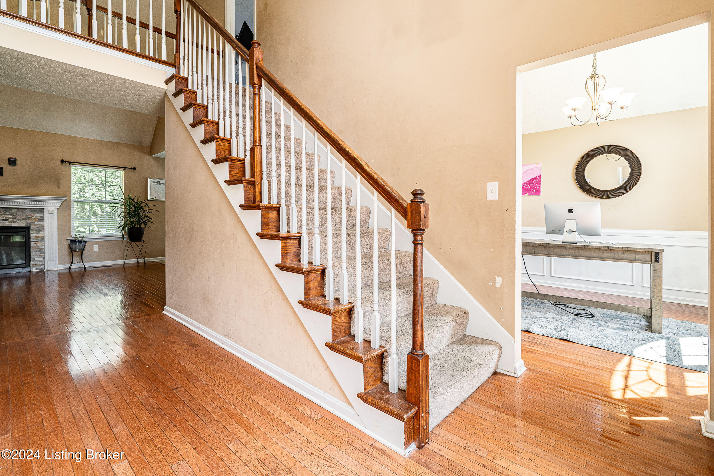7438 Apple Mill Dr