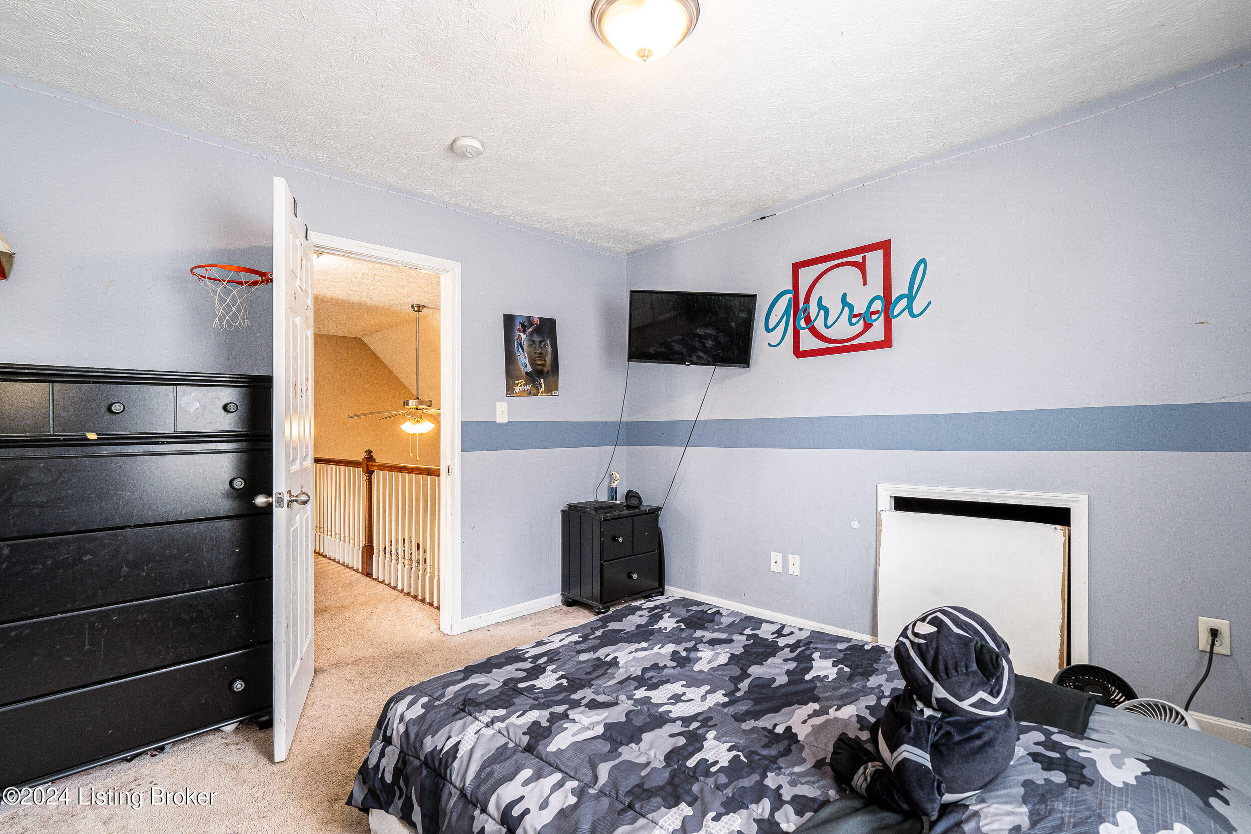 7438 Apple Mill Dr