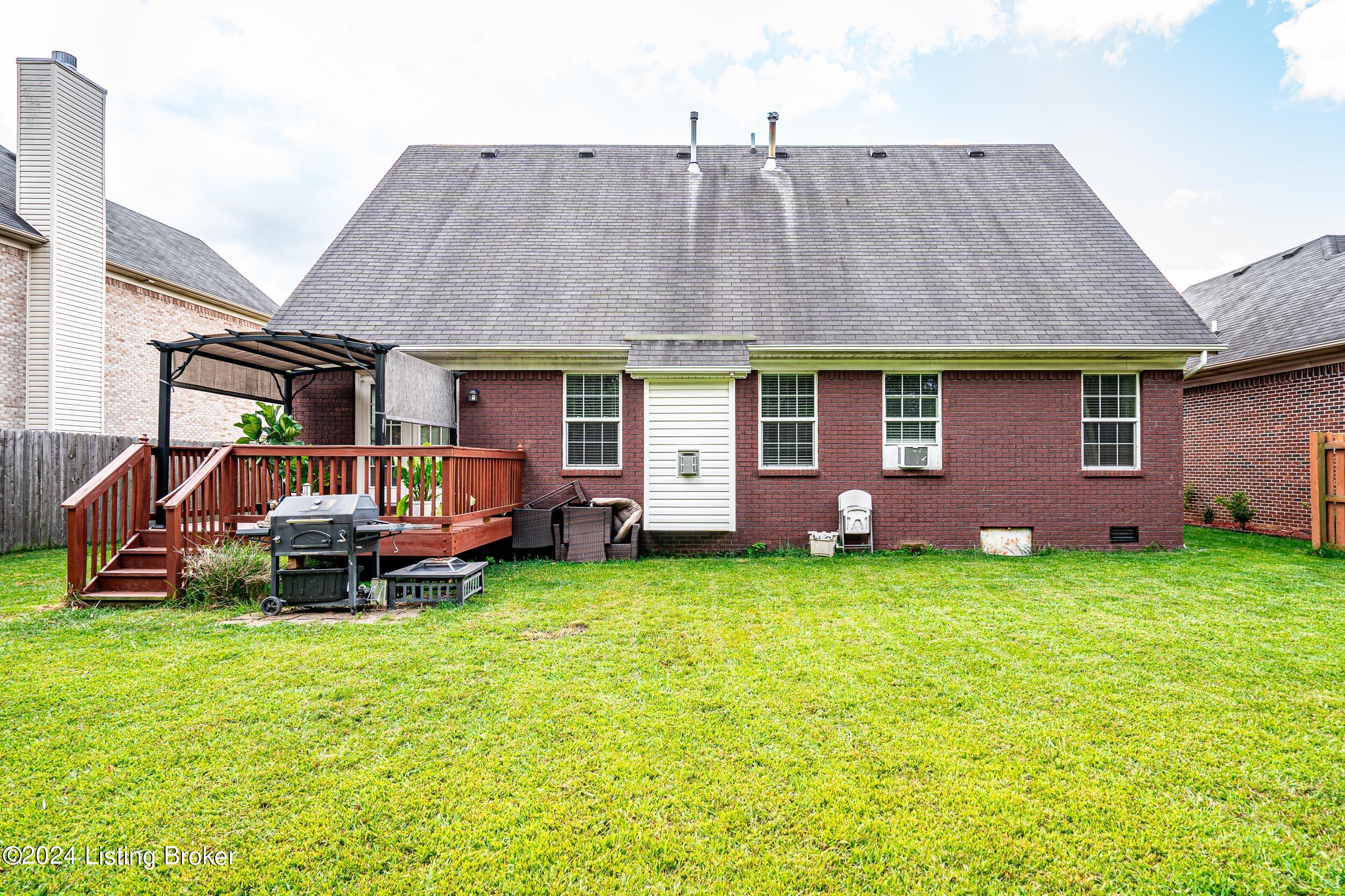 7438 Apple Mill Dr