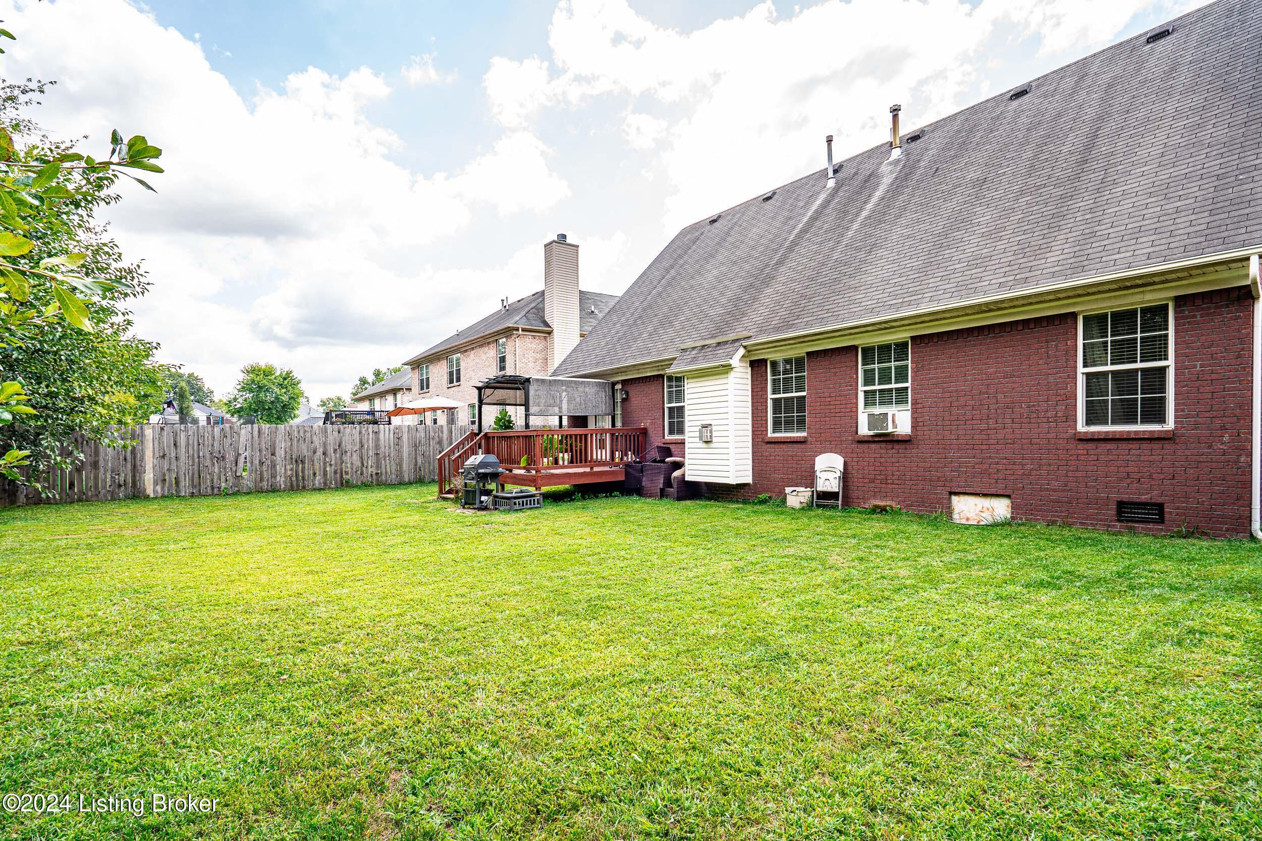7438 Apple Mill Dr