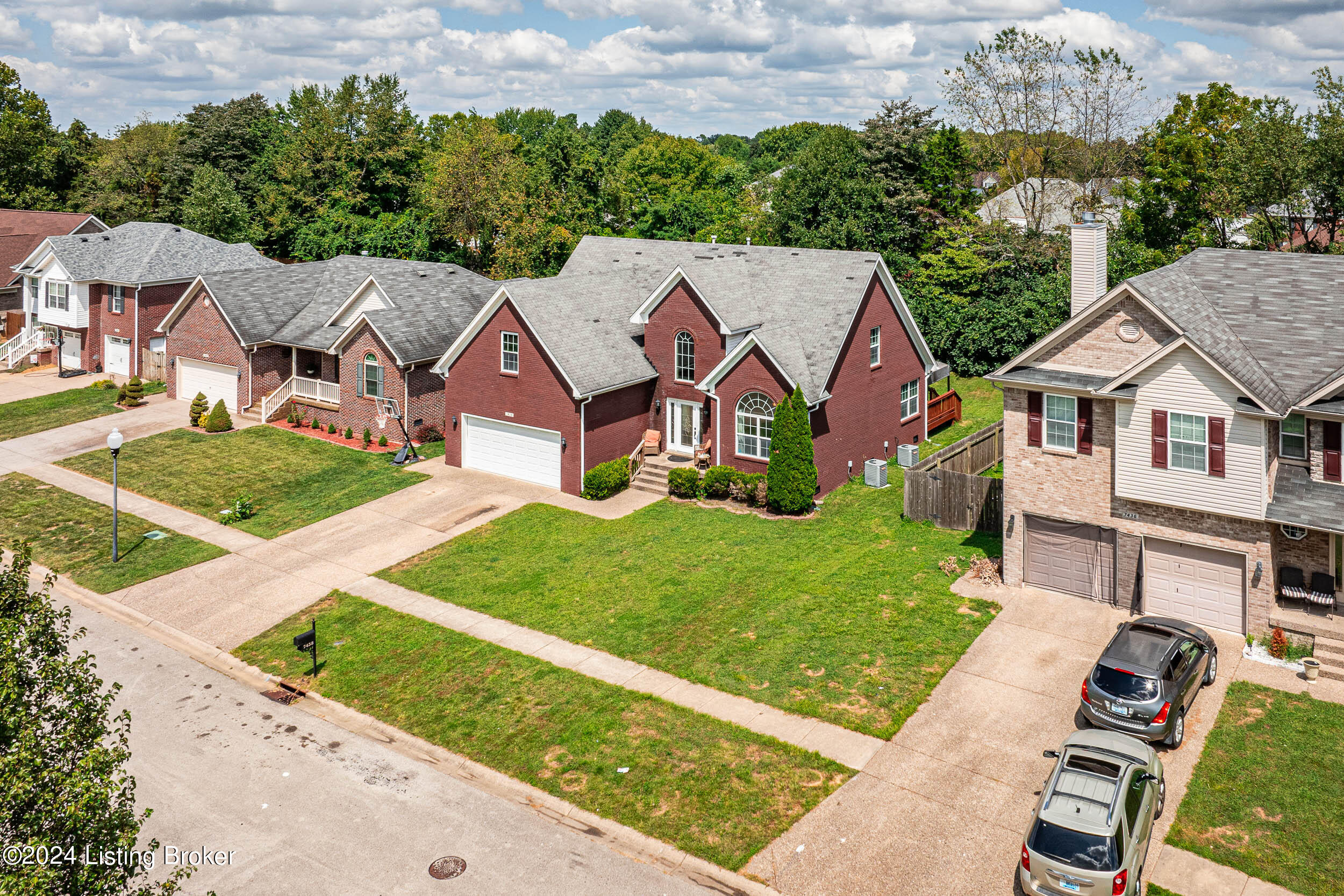 7438 Apple Mill Dr