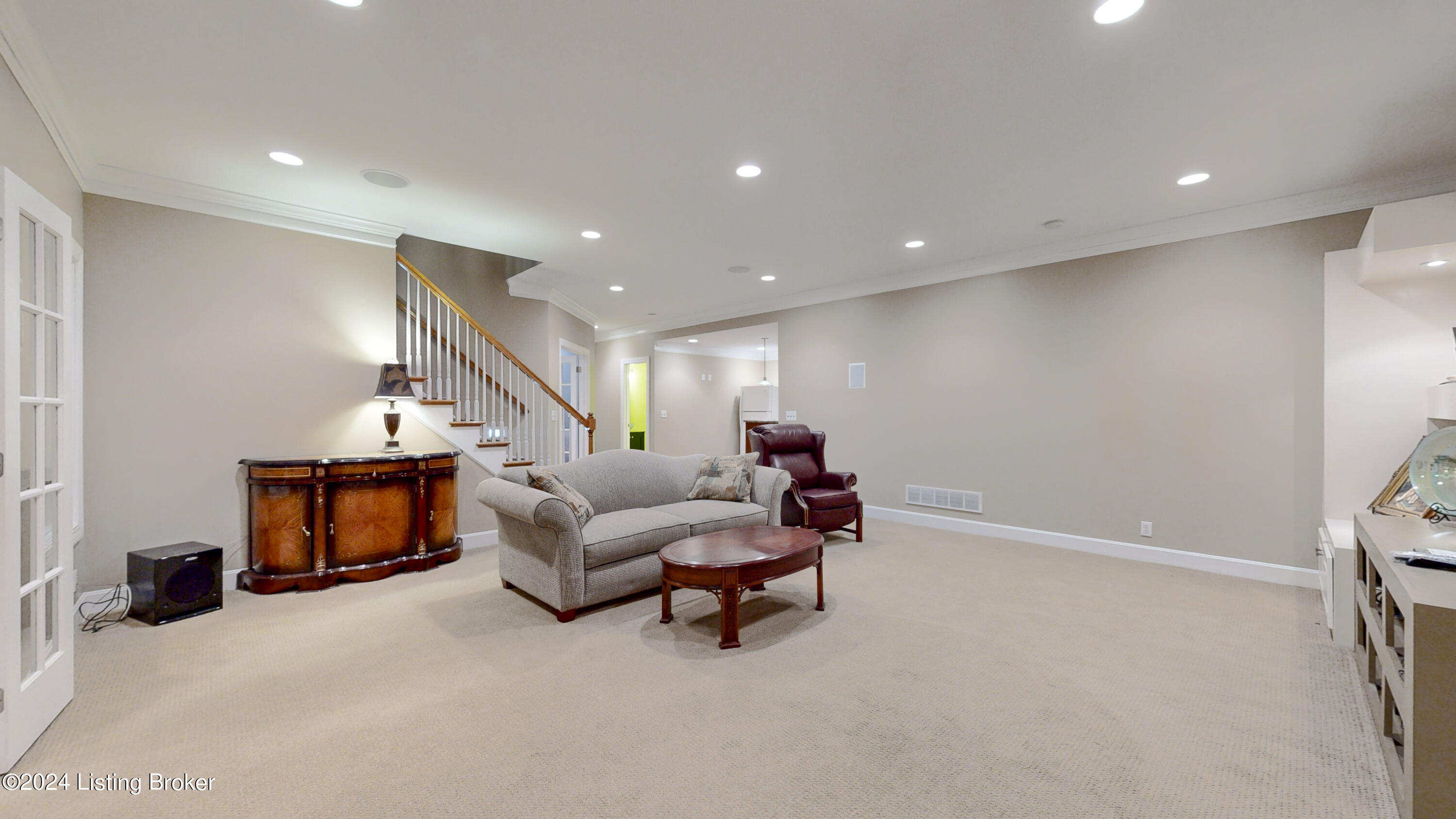 10304 Worthington Ln
