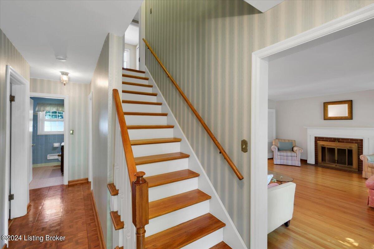 4245 Darbrook Rd