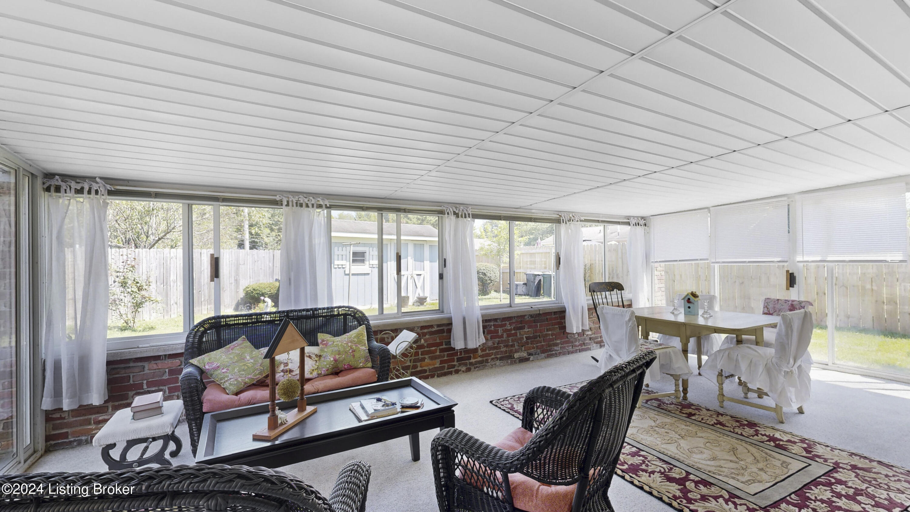 1607 Lynn Way