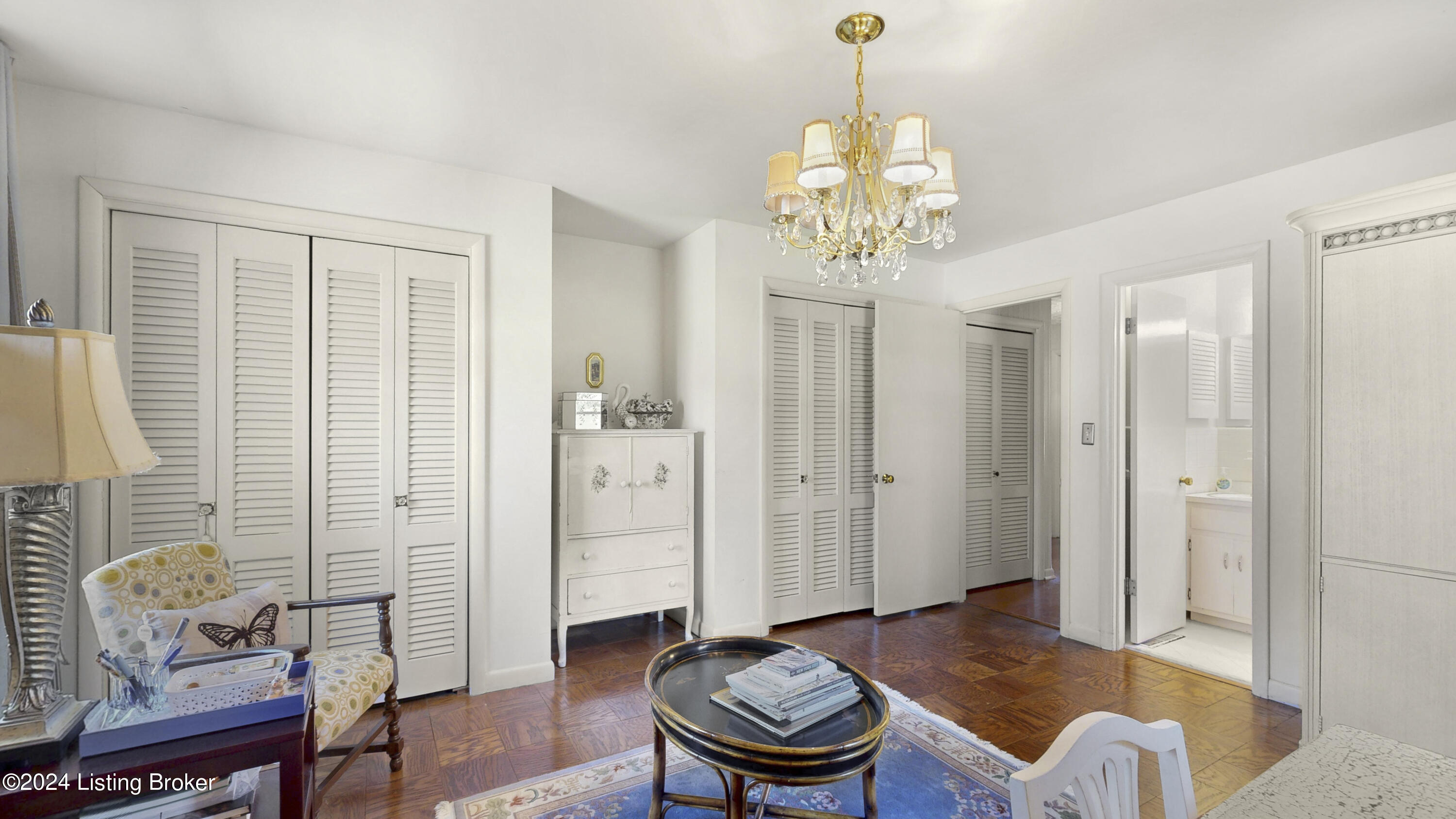1607 Lynn Way
