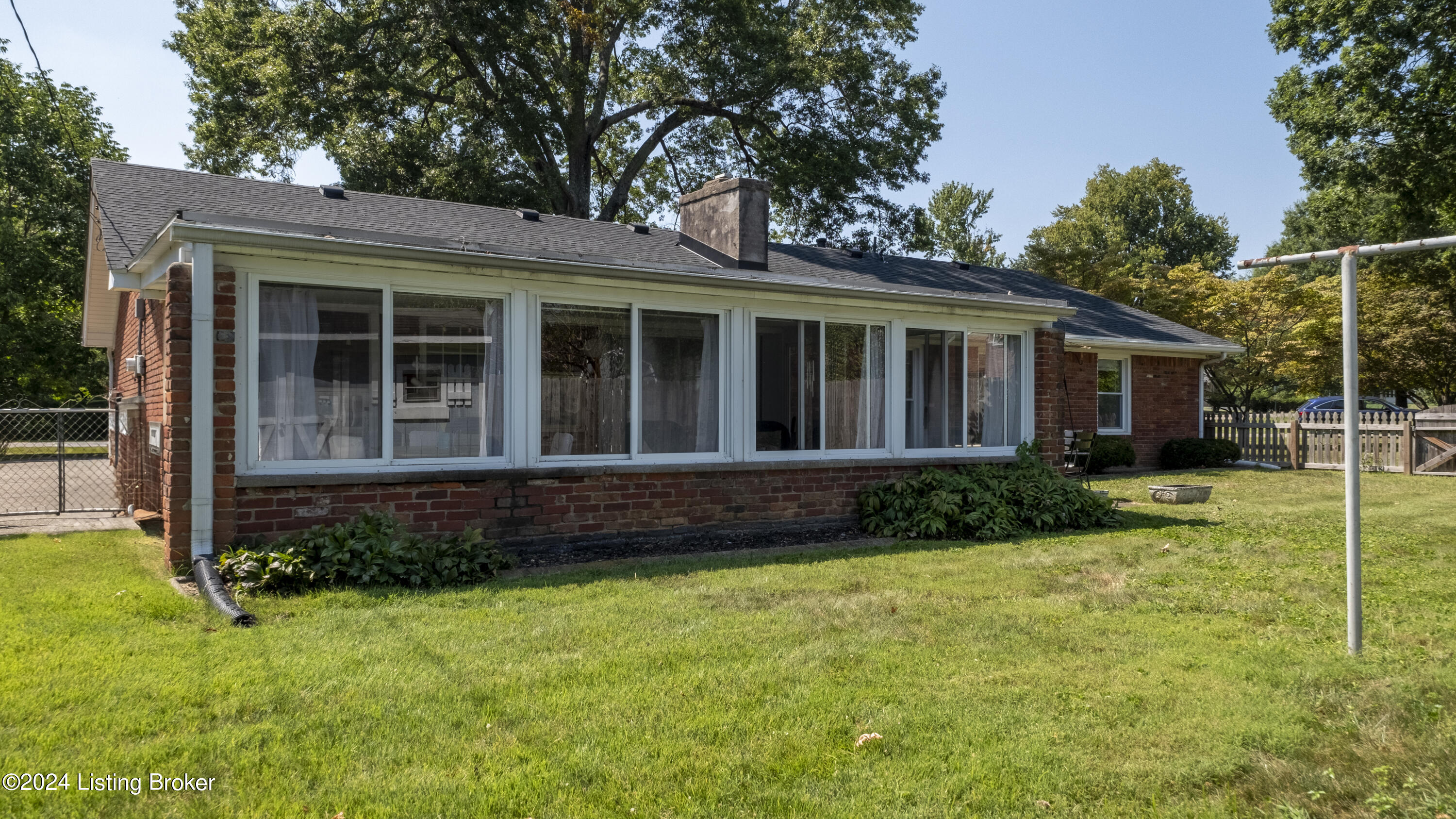 1607 Lynn Way
