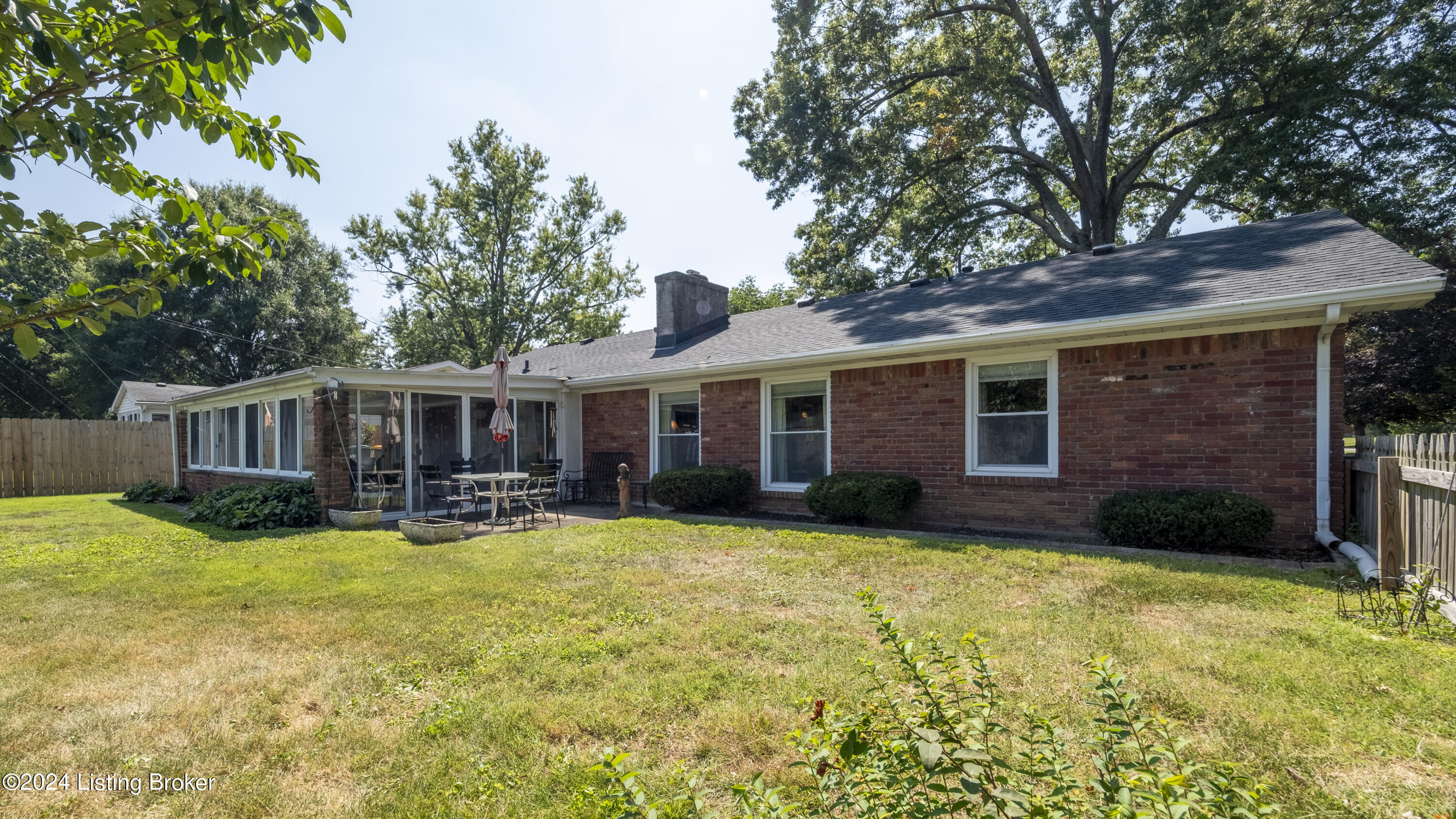 1607 Lynn Way
