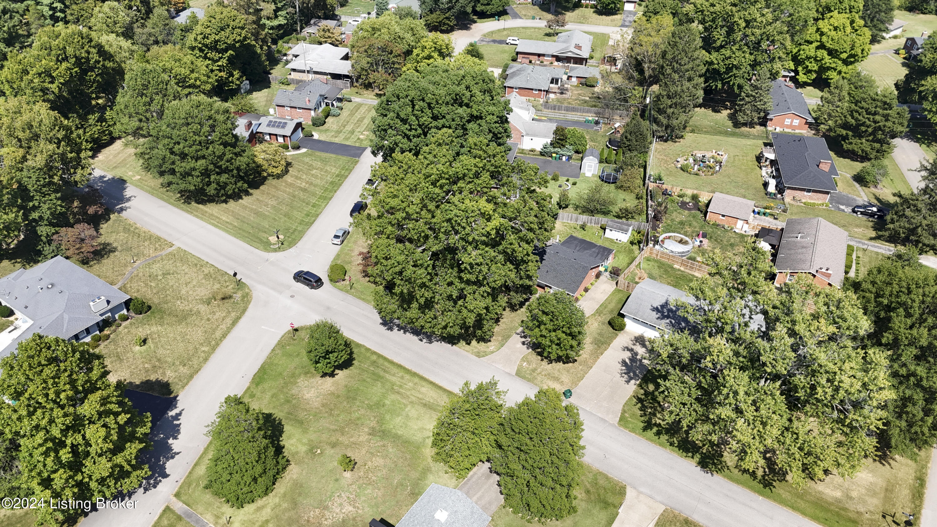 1607 Lynn Way