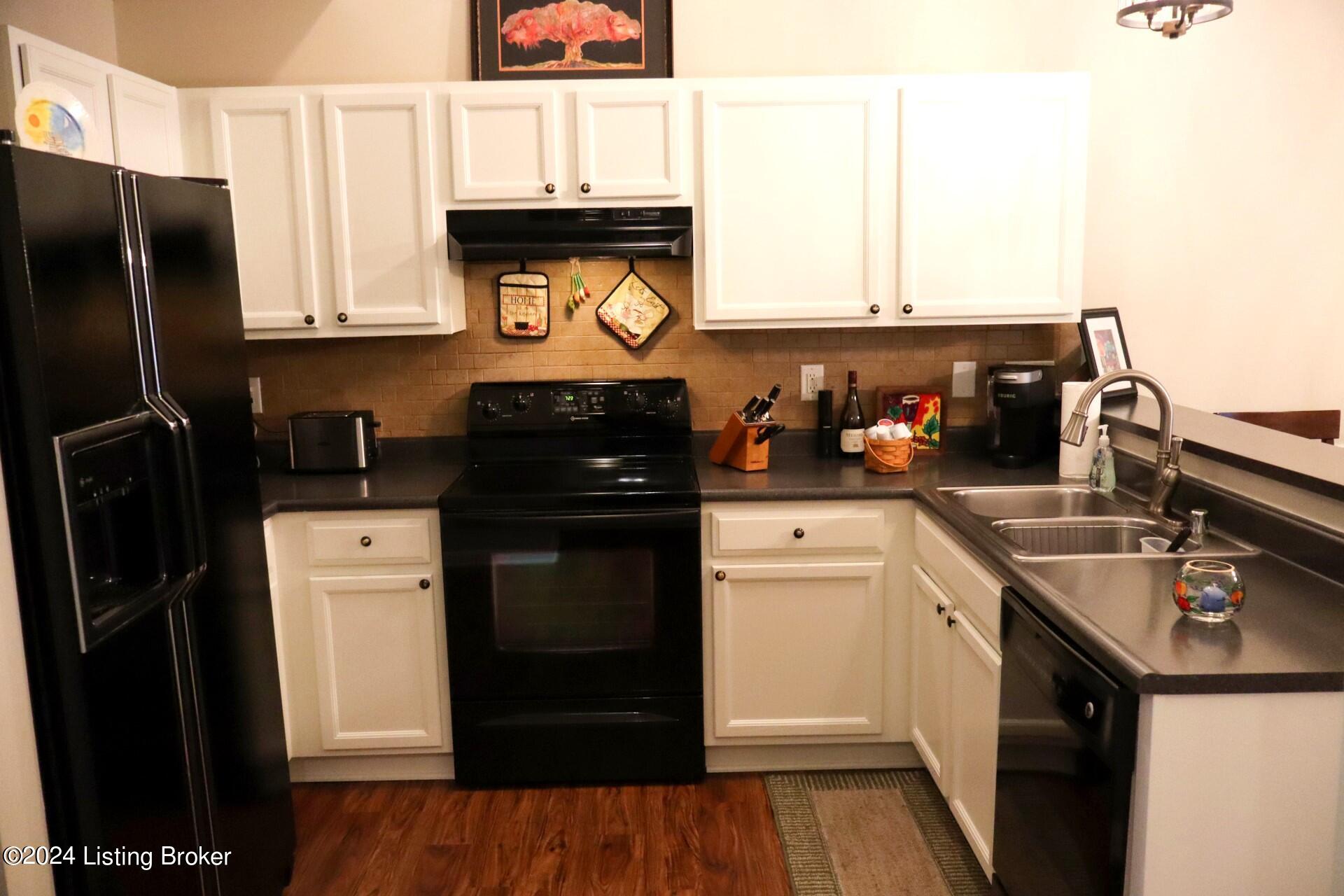108 Charlton Wynde Dr