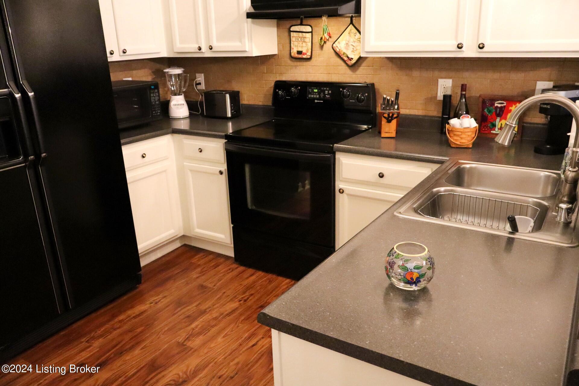 108 Charlton Wynde Dr