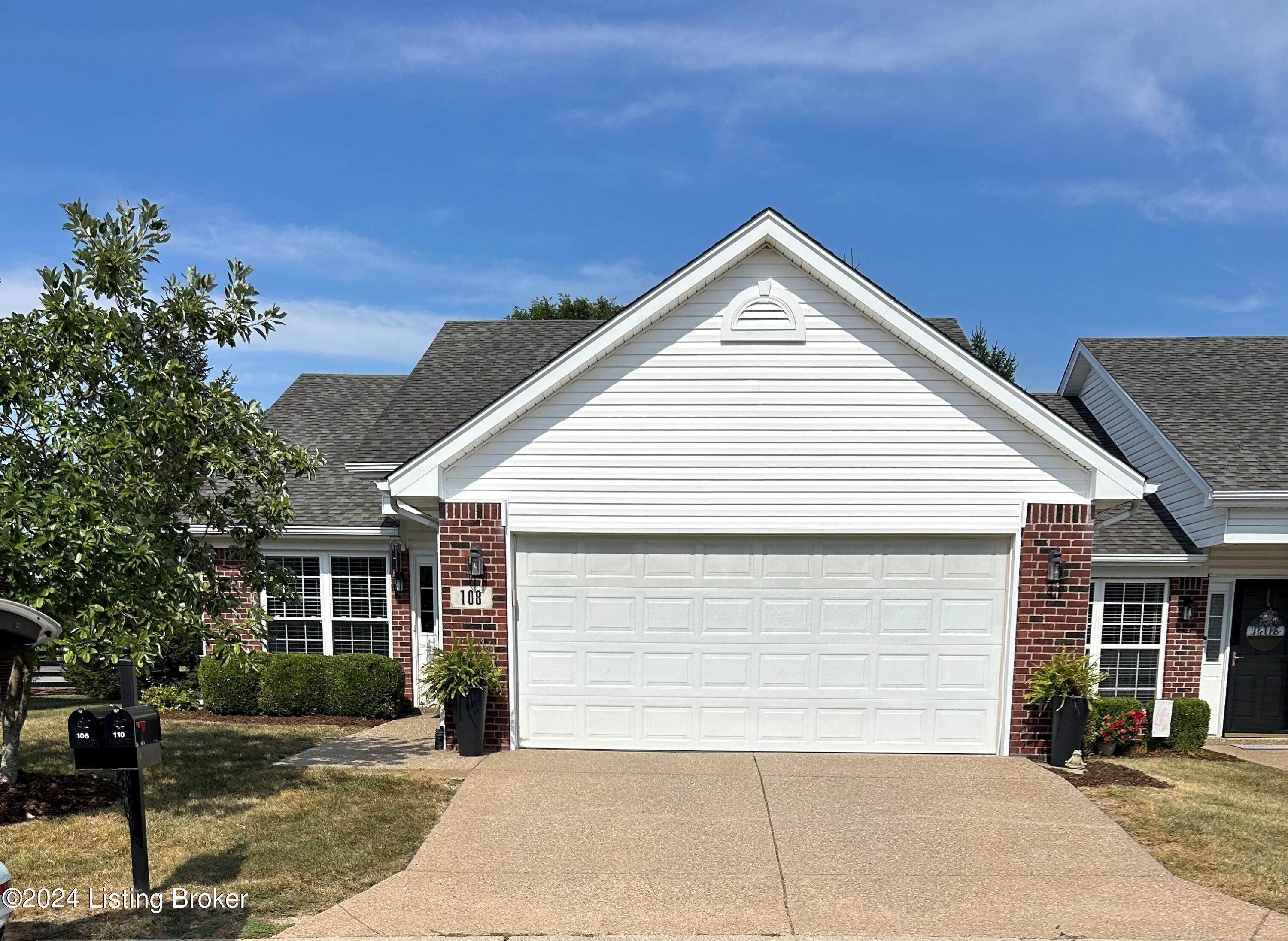 108 Charlton Wynde Dr